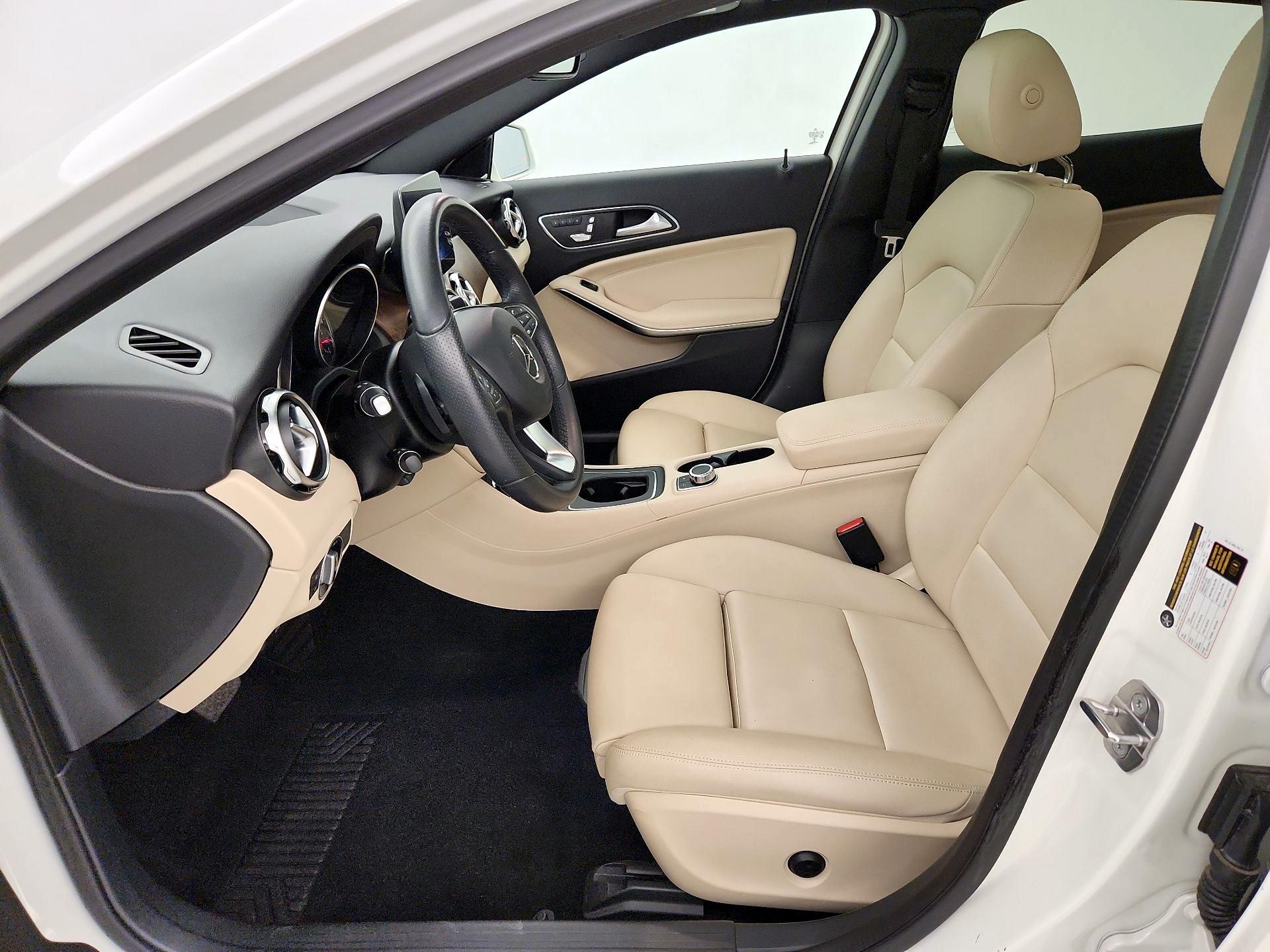 Thumbnail: 2018 Mercedes-Benz GLA - 11
