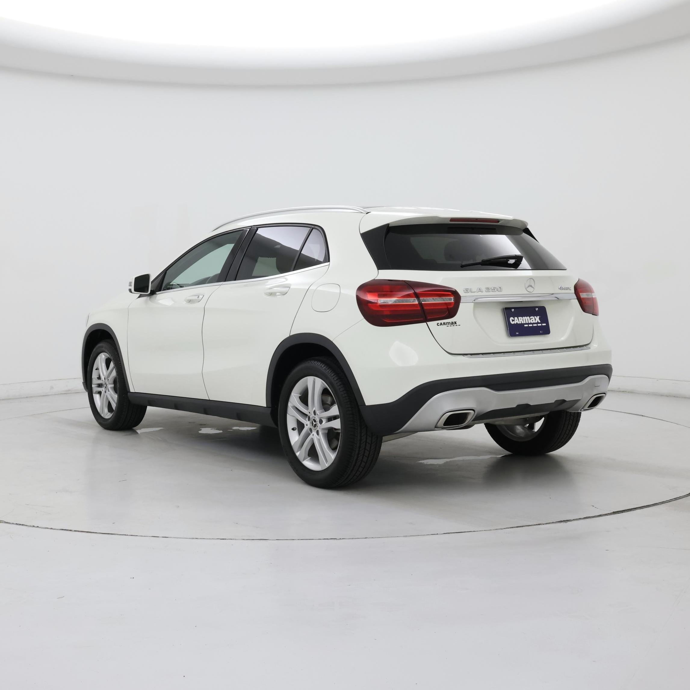 Thumbnail: 2018 Mercedes-Benz GLA - 2