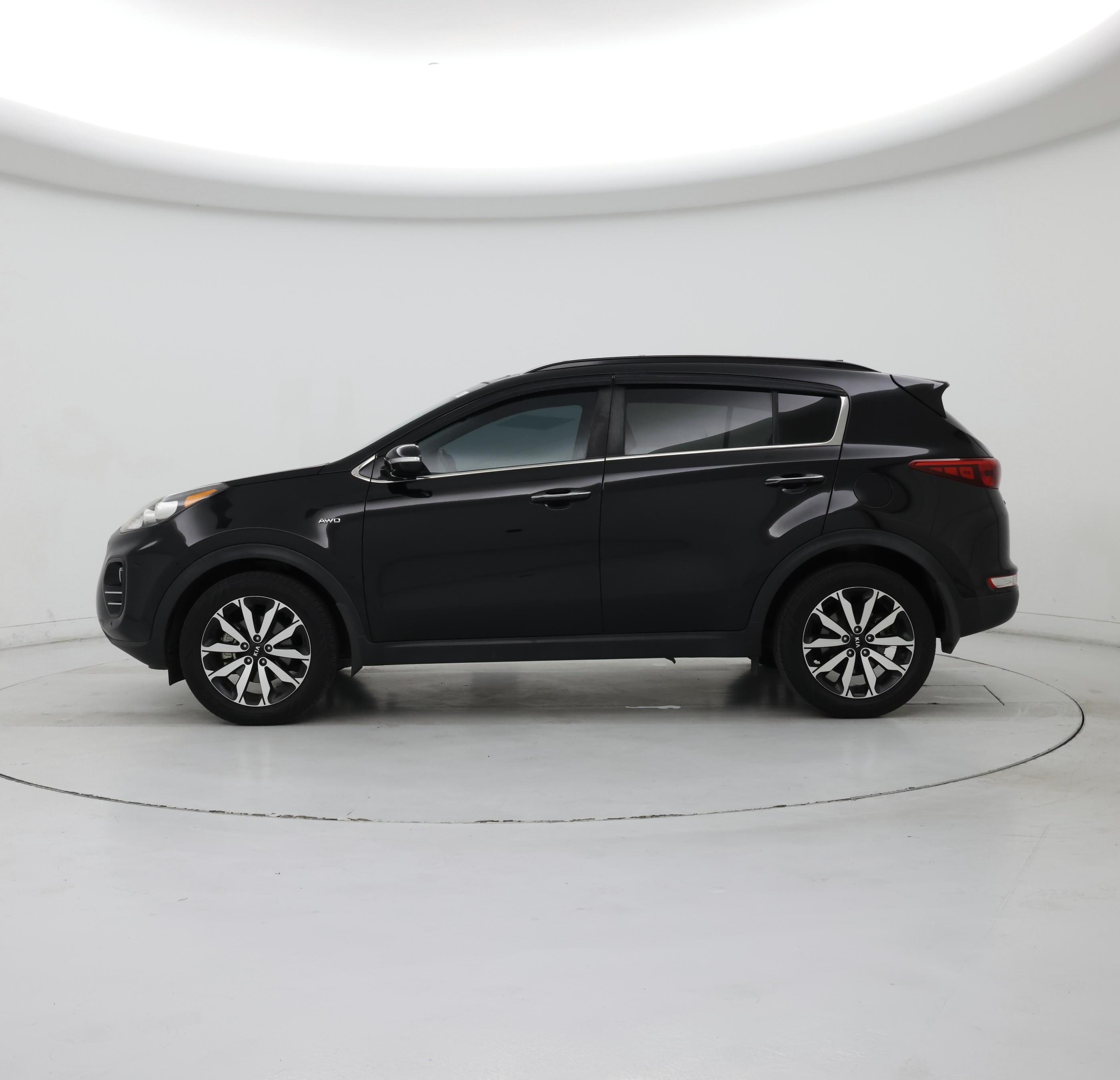 Thumbnail: 2018 Kia Sportage - 3
