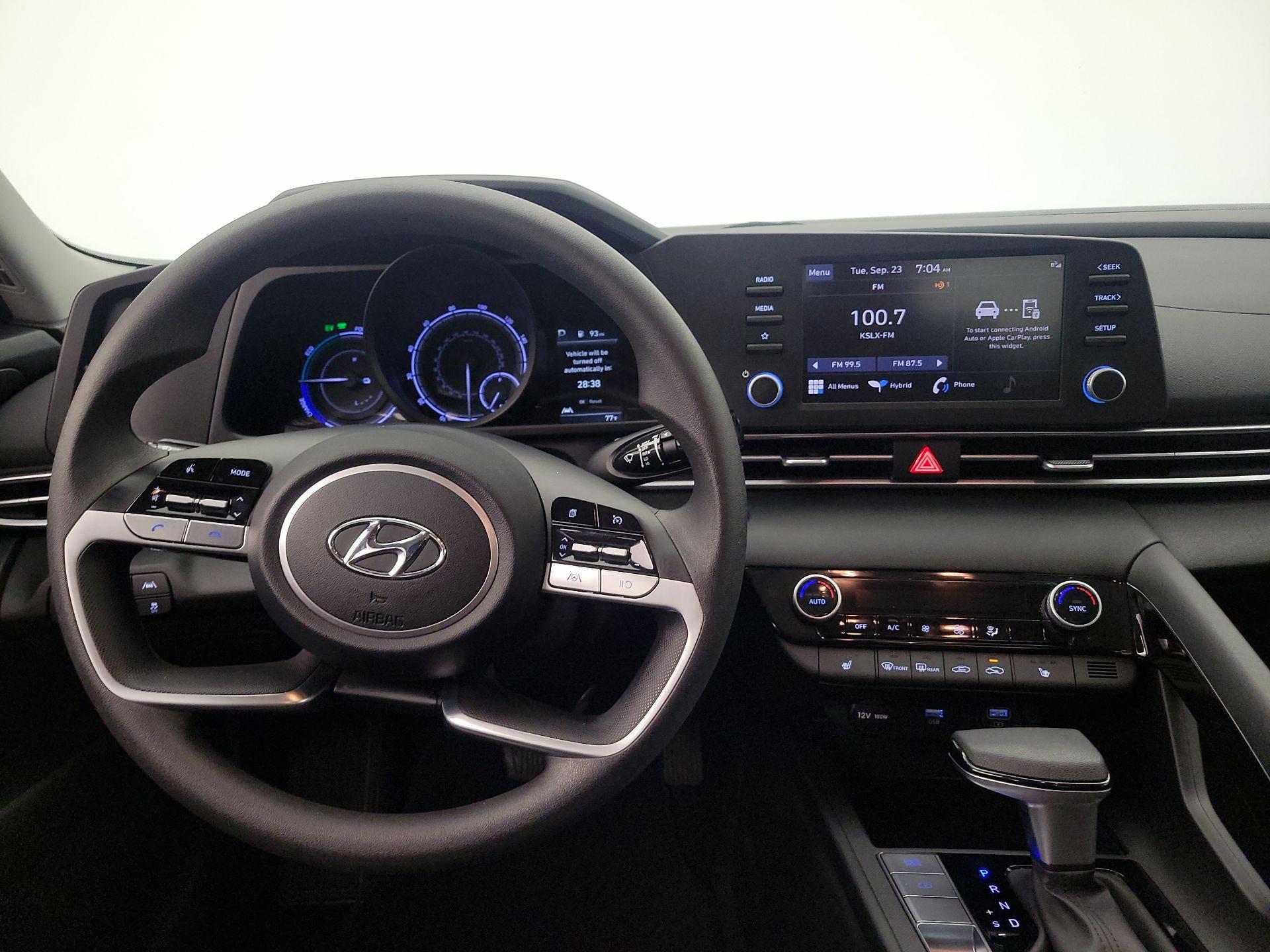 Thumbnail: 2023 Hyundai Elantra - 10