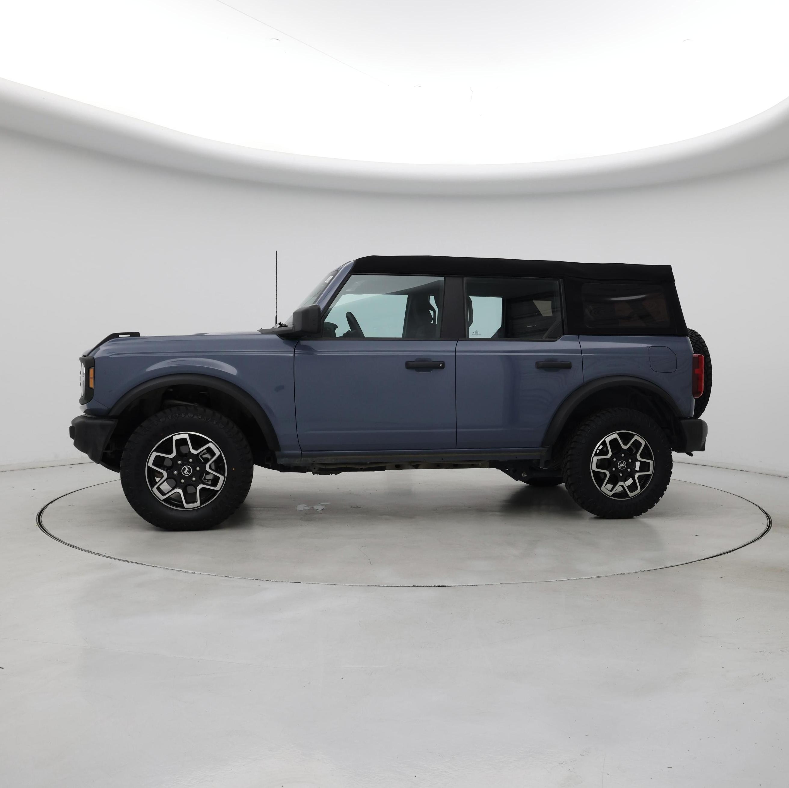 Thumbnail: 2023 Ford Bronco - 3