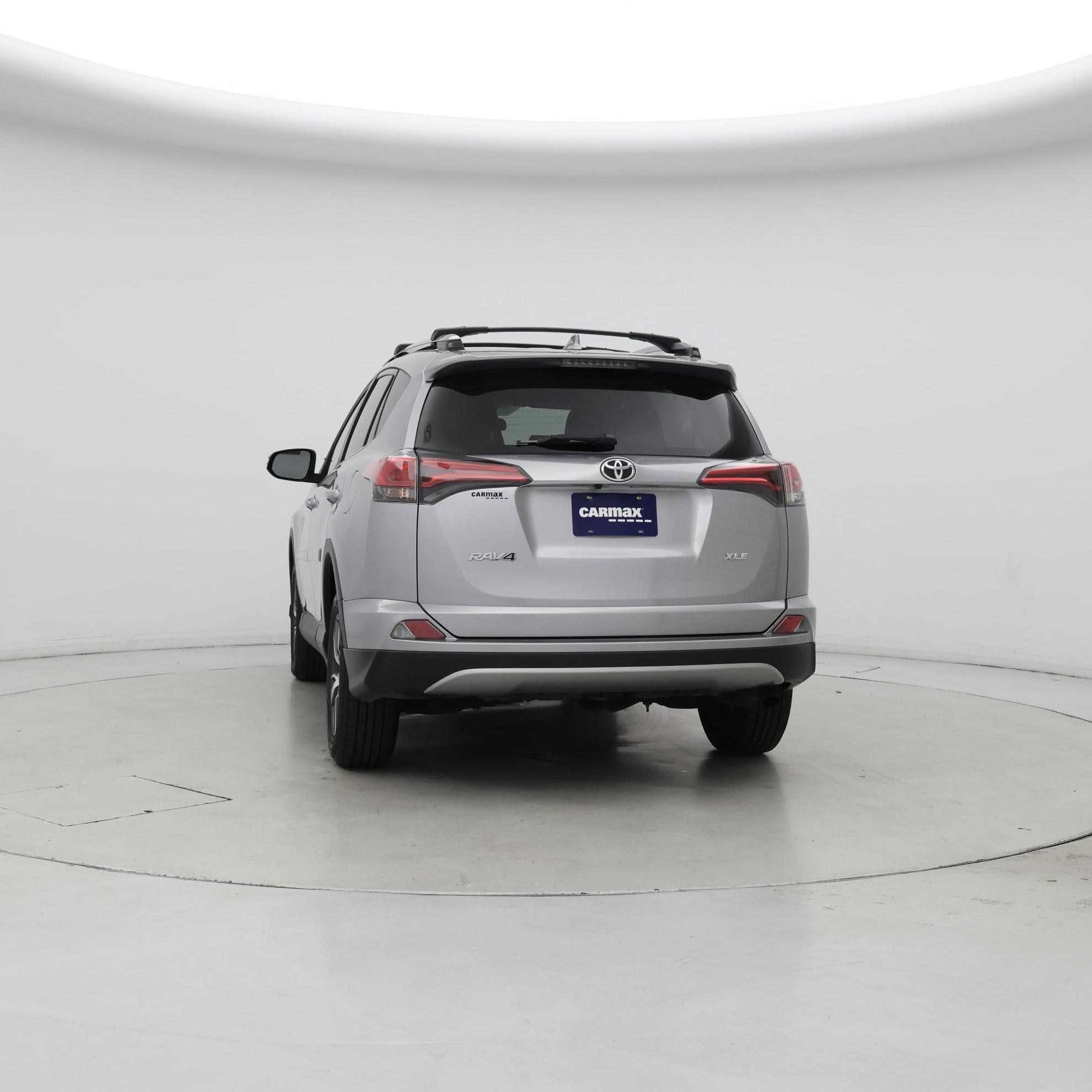 Thumbnail: 2018 Toyota RAV4 - 6