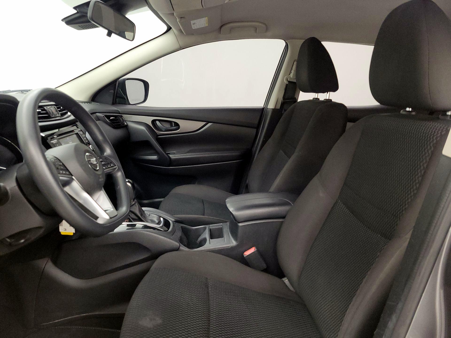 Thumbnail: 2021 Nissan Rogue Sport - 11