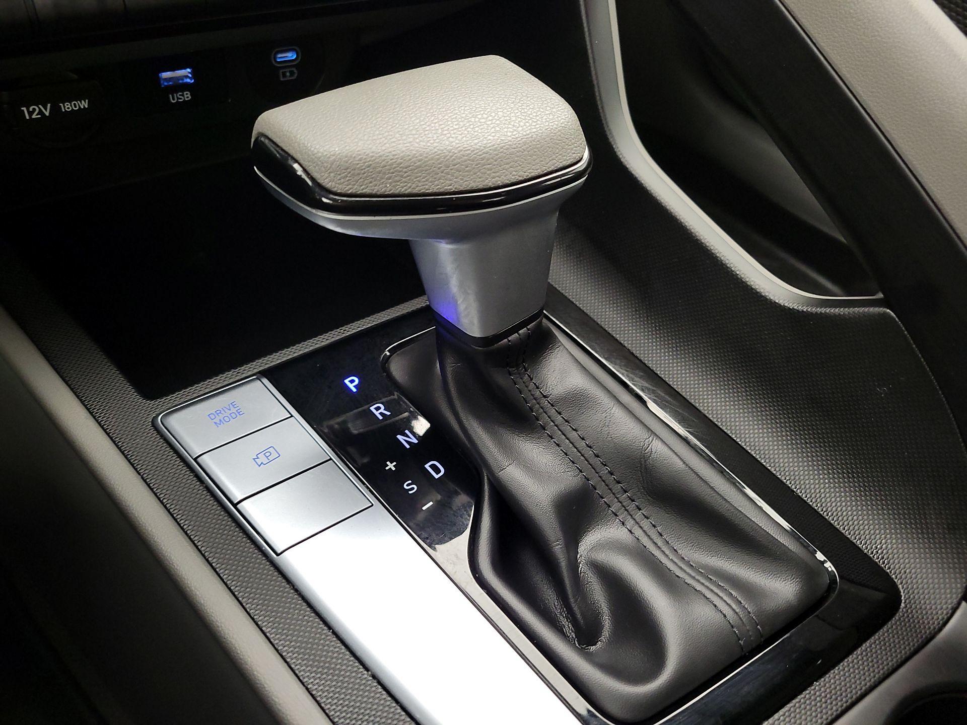Thumbnail: 2024 Hyundai Elantra - 17