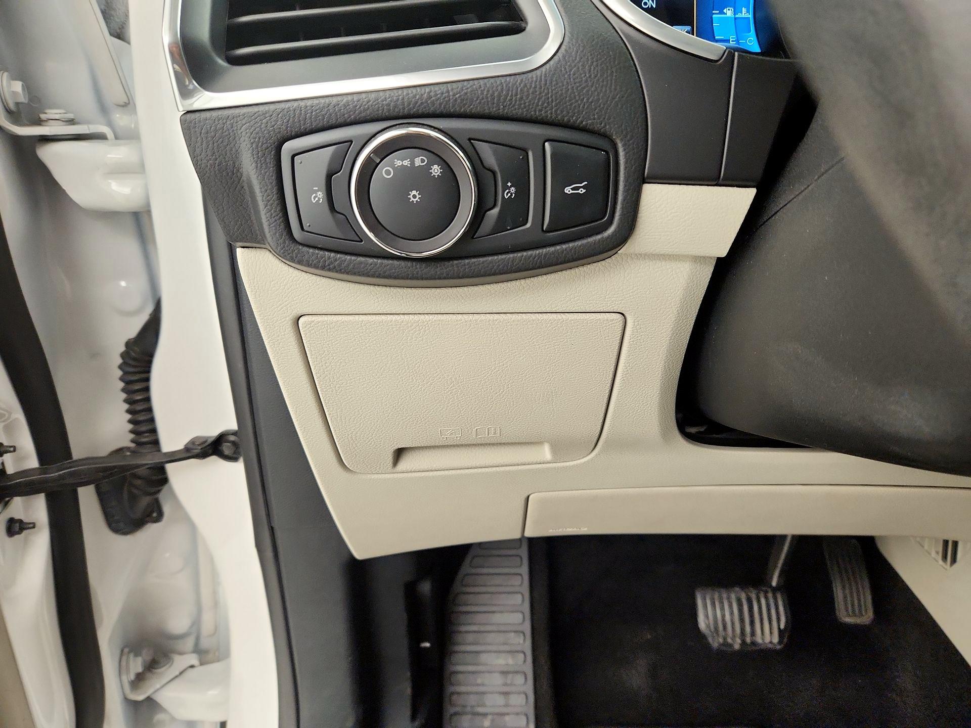 Thumbnail: 2018 Ford Edge - 13
