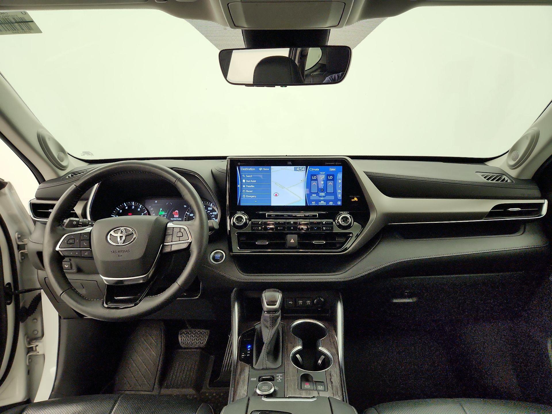 Thumbnail: 2020 Toyota Highlander - 9
