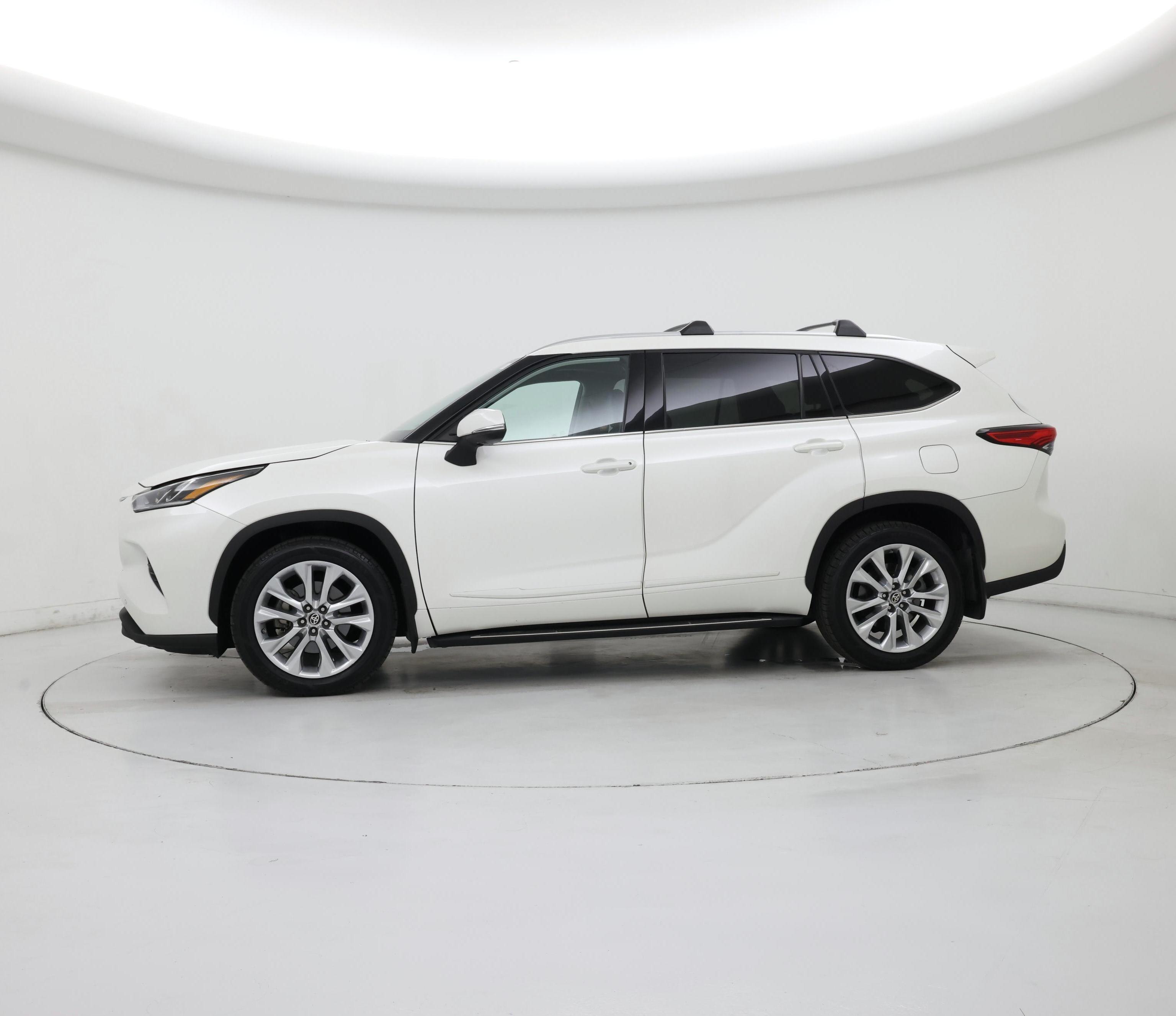 Thumbnail: 2020 Toyota Highlander - 3