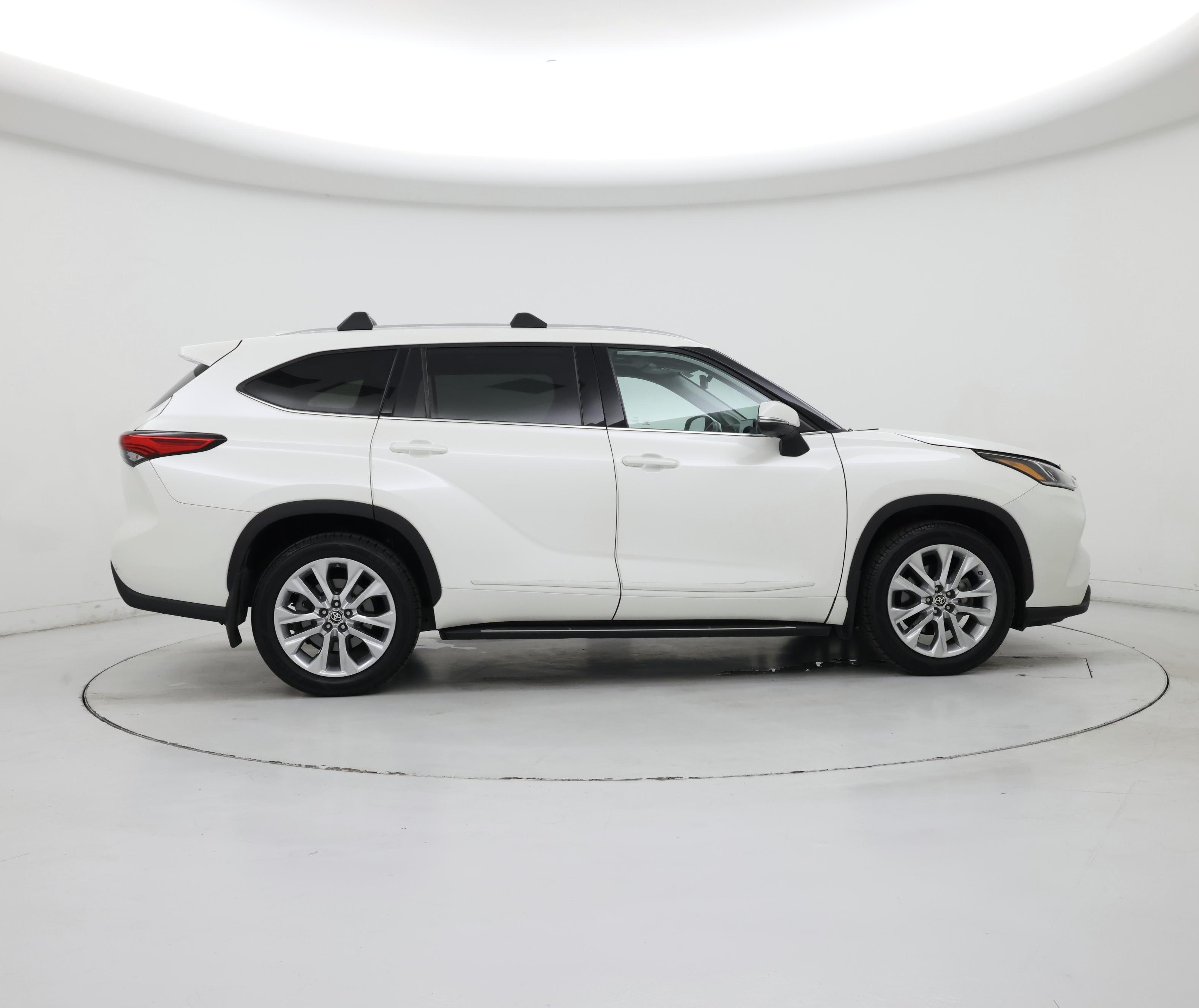 Thumbnail: 2020 Toyota Highlander - 7