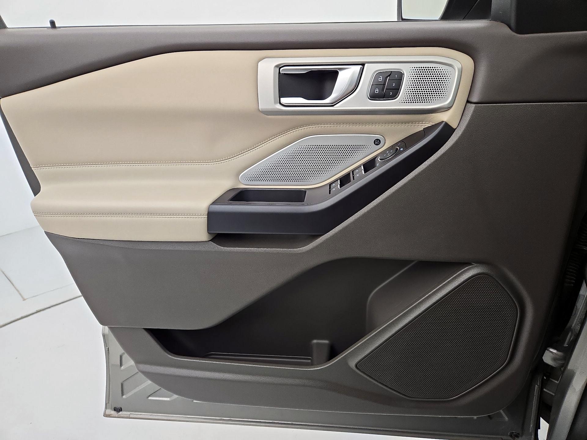 Thumbnail: 2020 Ford Explorer - 12
