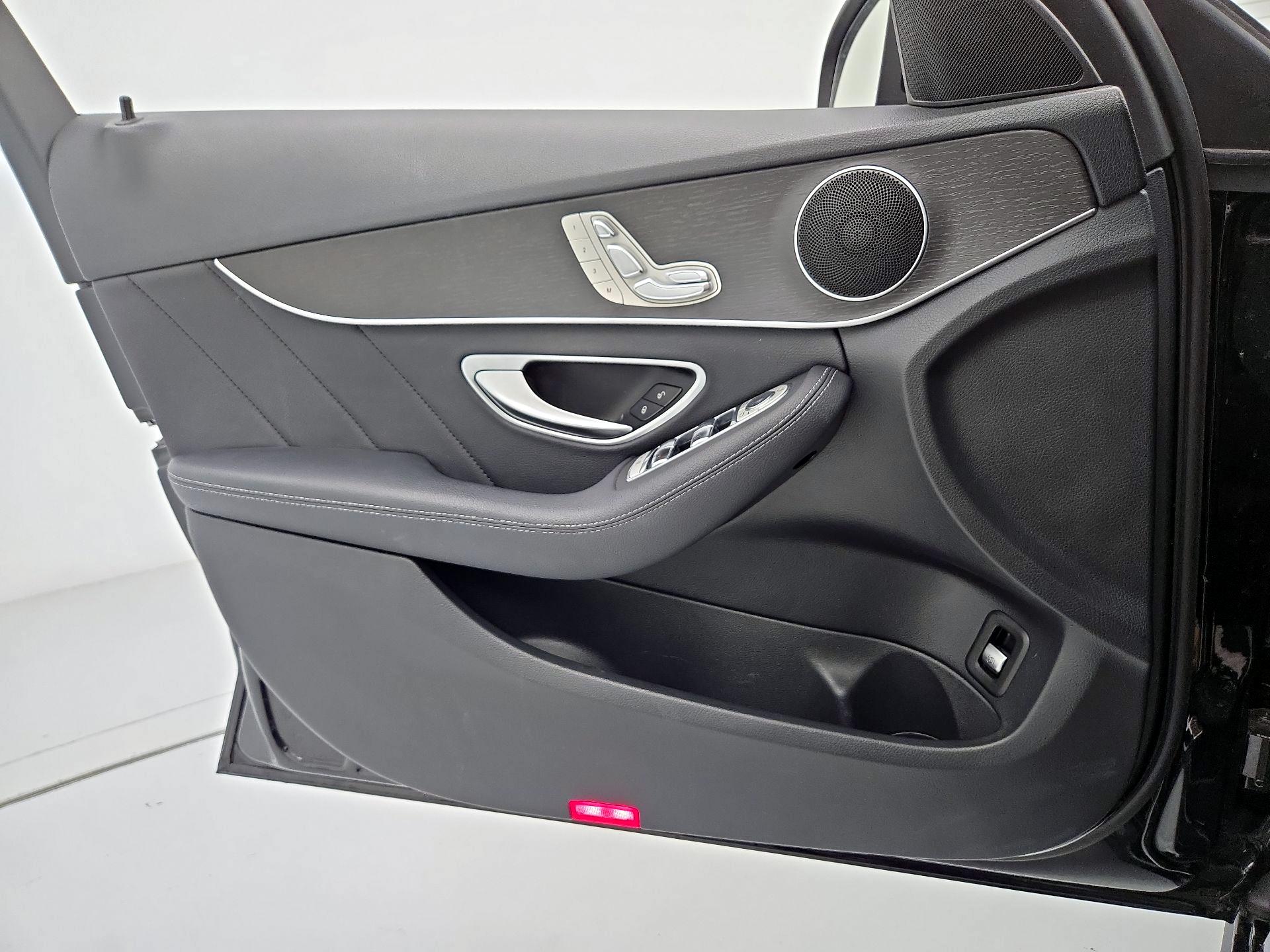 Thumbnail: 2020 Mercedes-Benz C-Class - 12