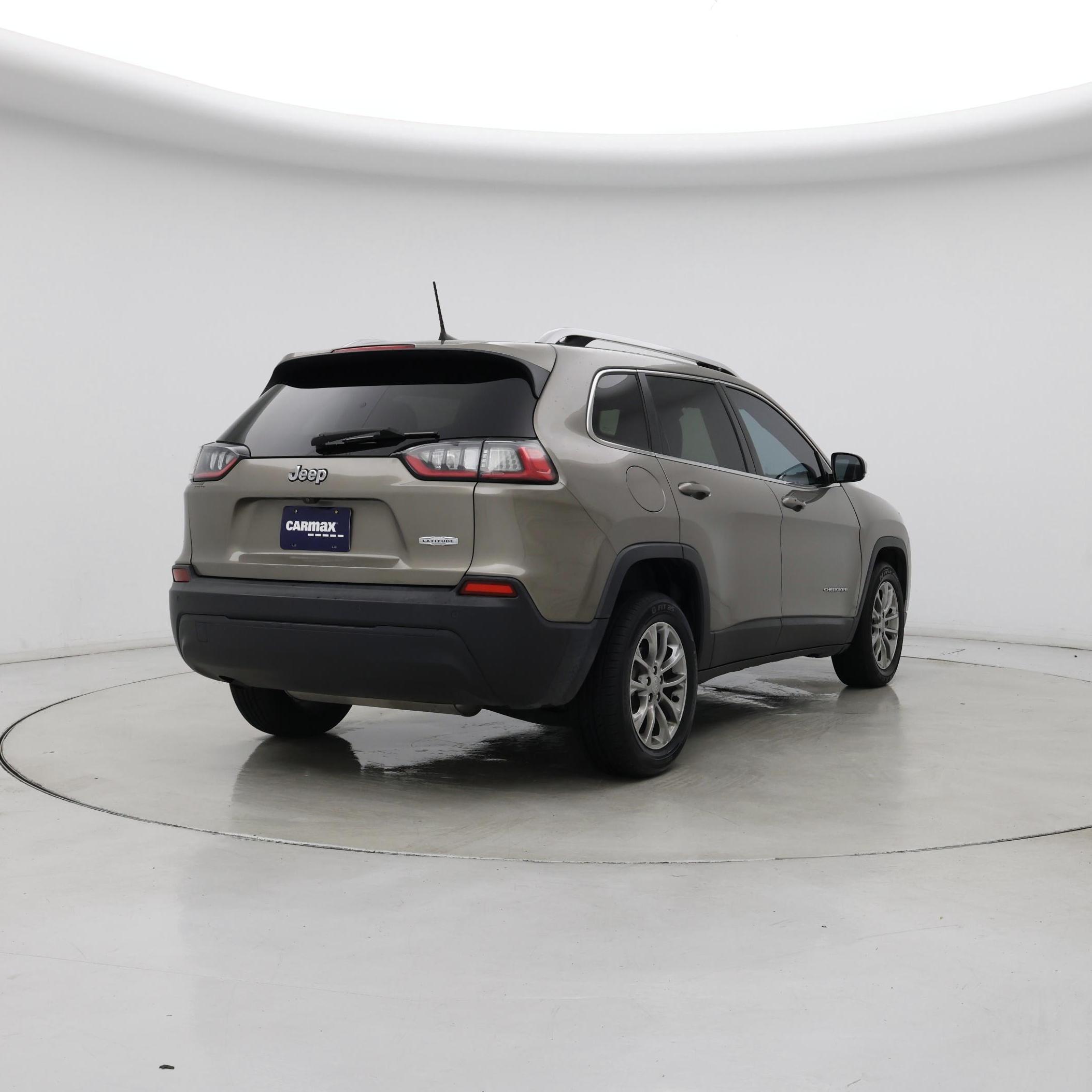 Thumbnail: 2019 Jeep Cherokee - 8