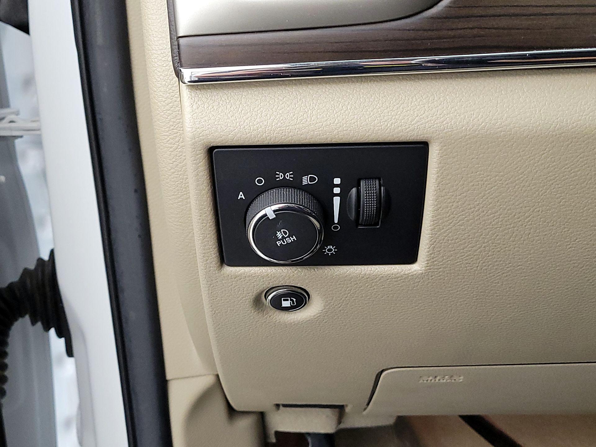 Thumbnail: 2014 Jeep Grand Cherokee - 13