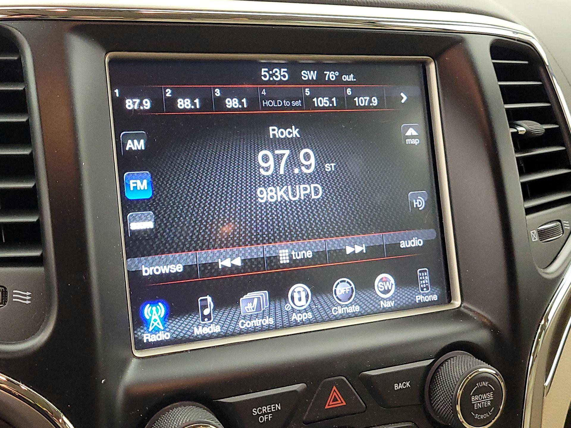 Thumbnail: 2014 Jeep Grand Cherokee - 16