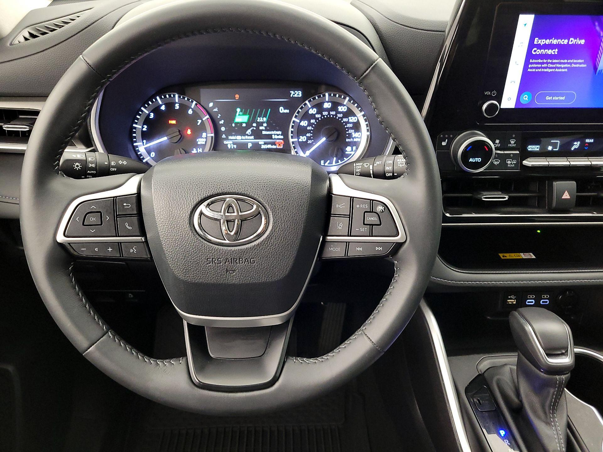 Thumbnail: 2024 Toyota Highlander - 10