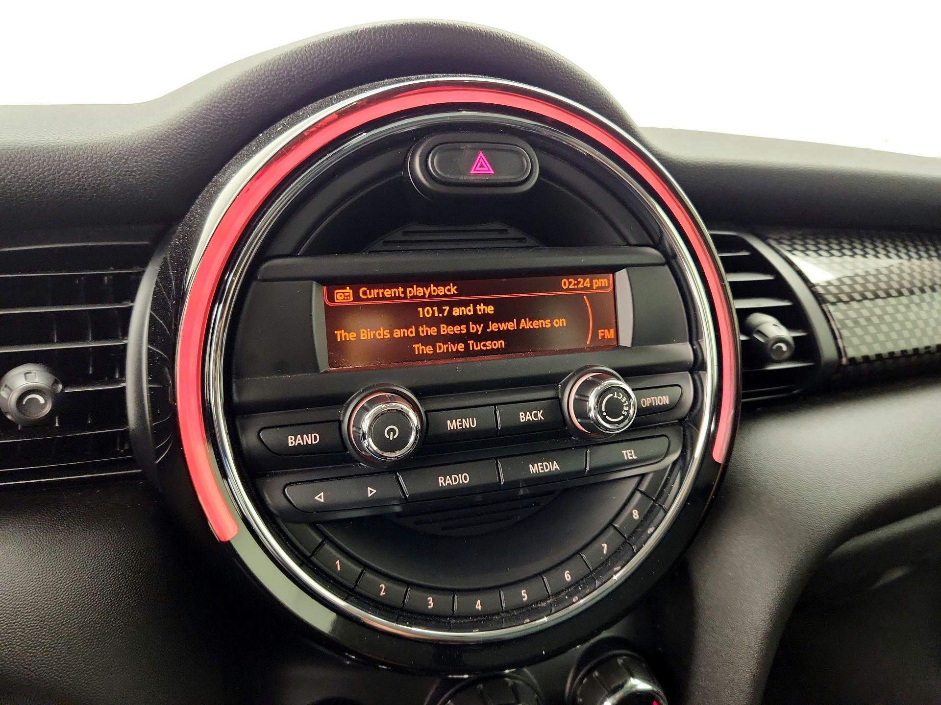 Thumbnail: 2016 MINI Cooper Hardtop - 14
