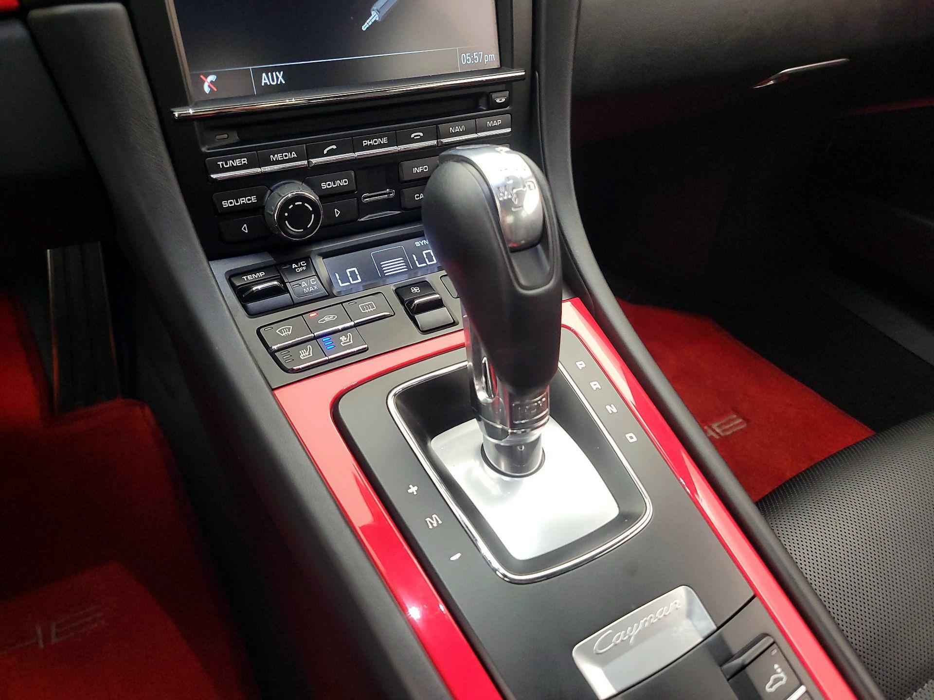 Thumbnail: 2015 Porsche Cayman - 18
