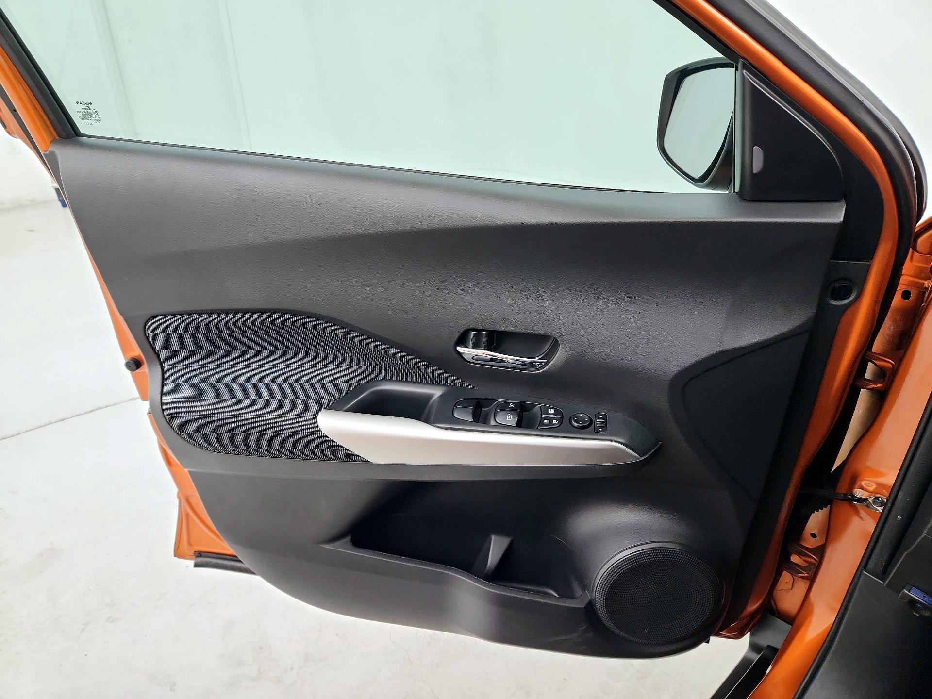 Thumbnail: 2018 Nissan Kicks - 12