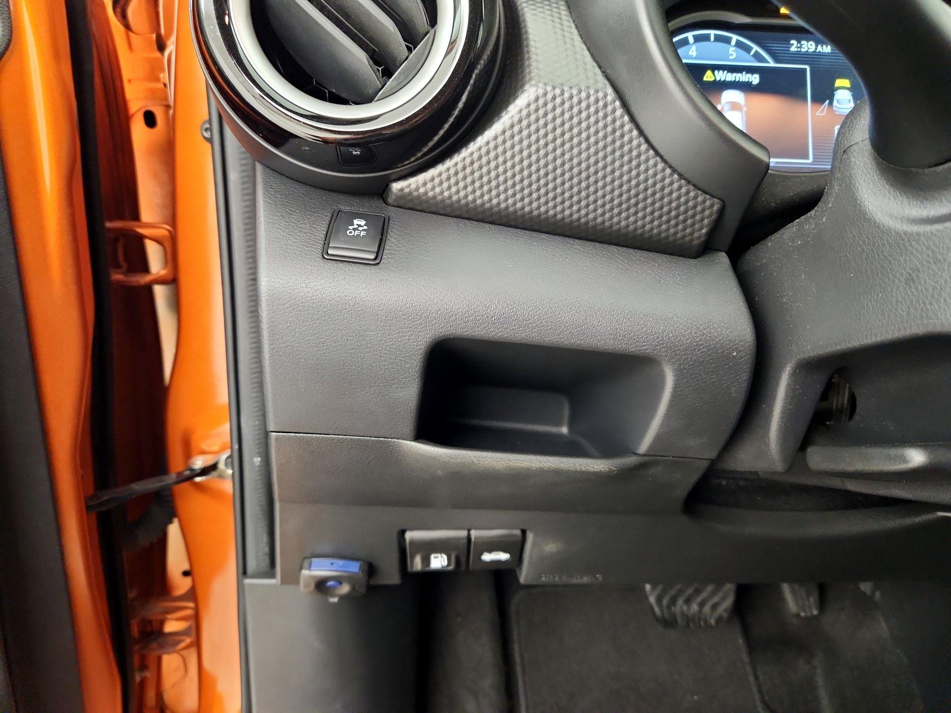 Thumbnail: 2018 Nissan Kicks - 13