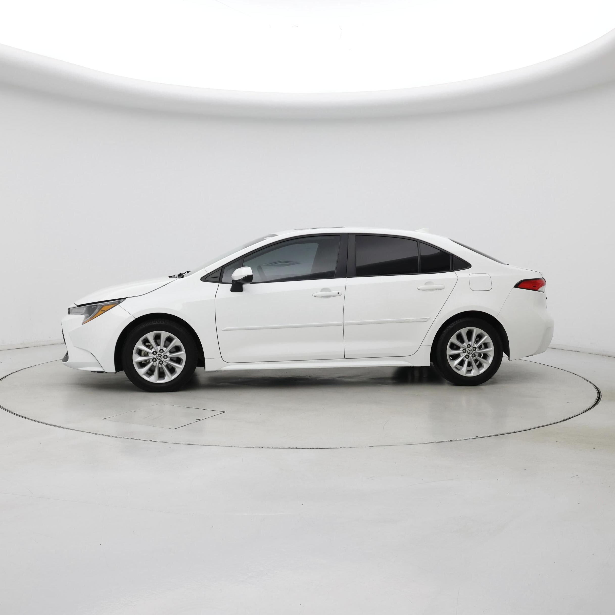 Thumbnail: 2022 Toyota Corolla - 3