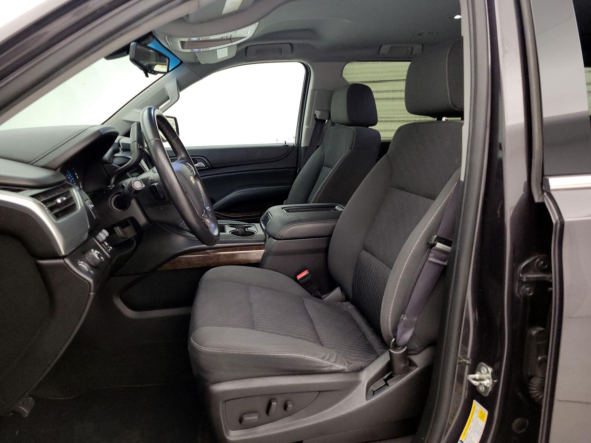 Thumbnail: 2016 Chevrolet Suburban - 11