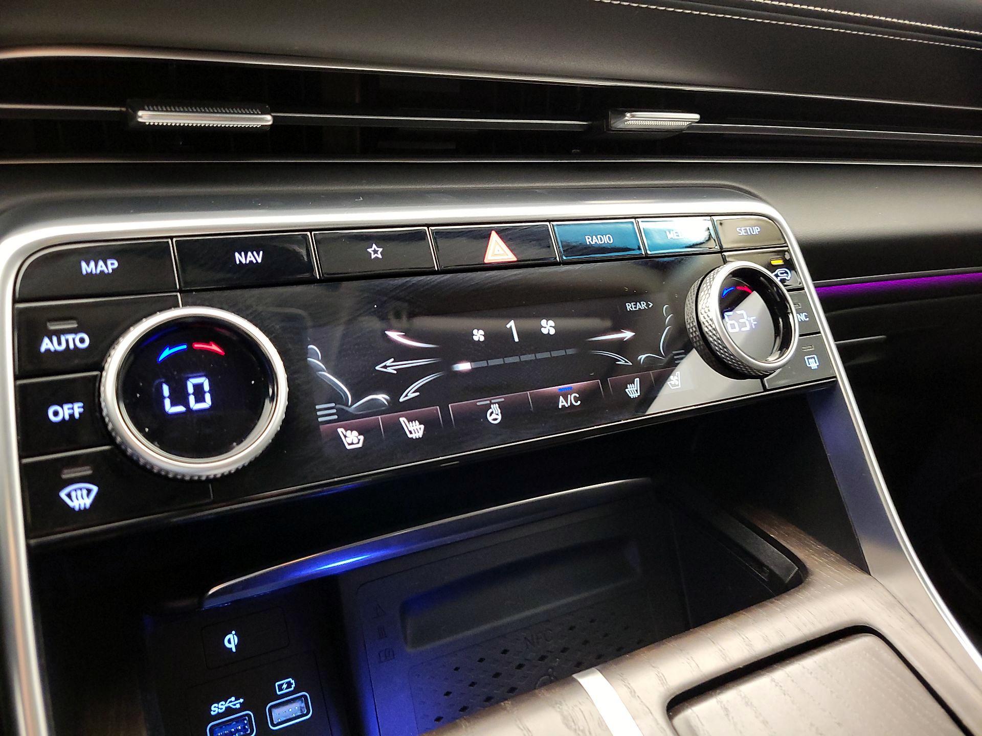 Thumbnail: 2021 Genesis GV80 - 17