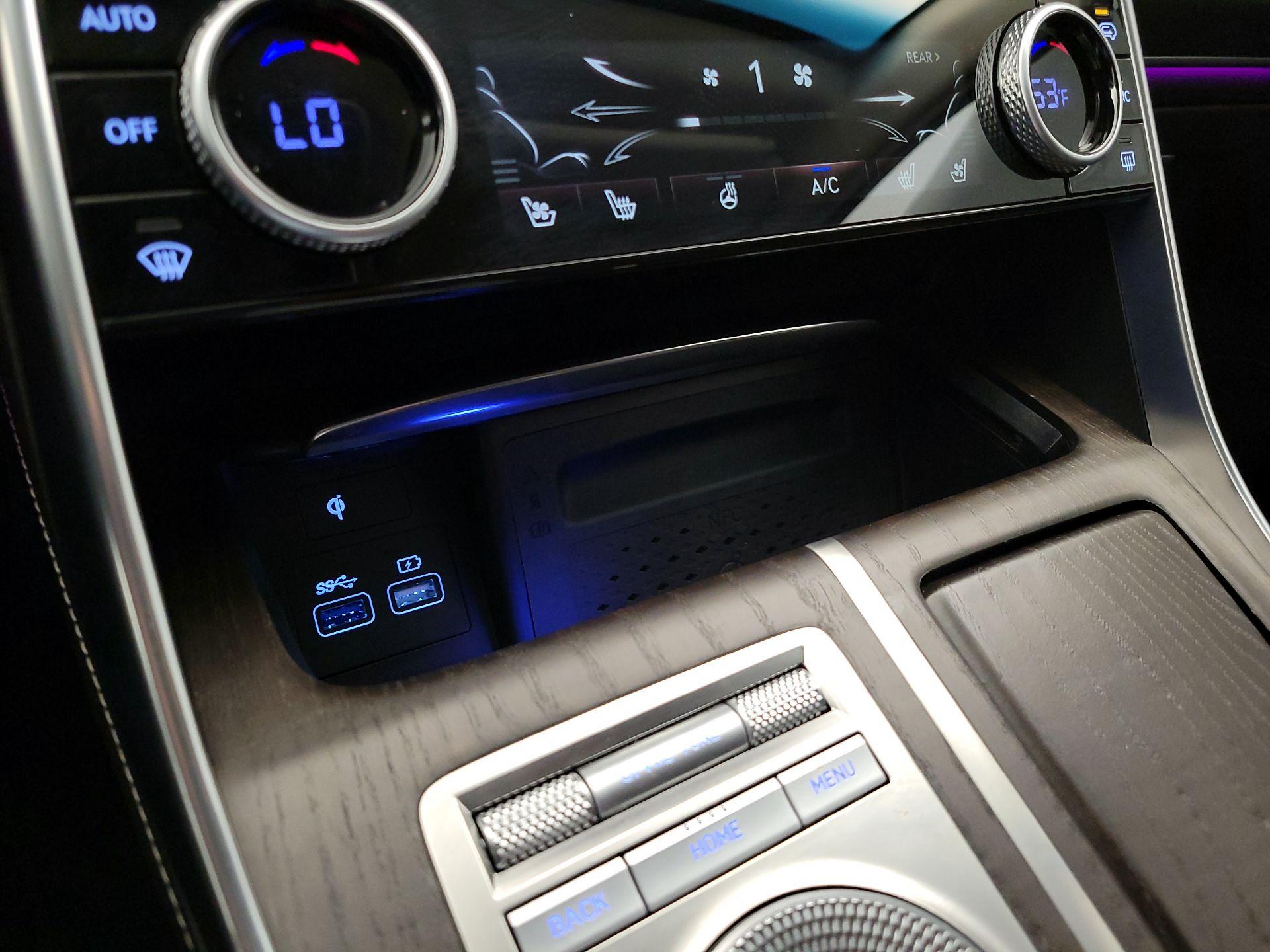 Thumbnail: 2021 Genesis GV80 - 19