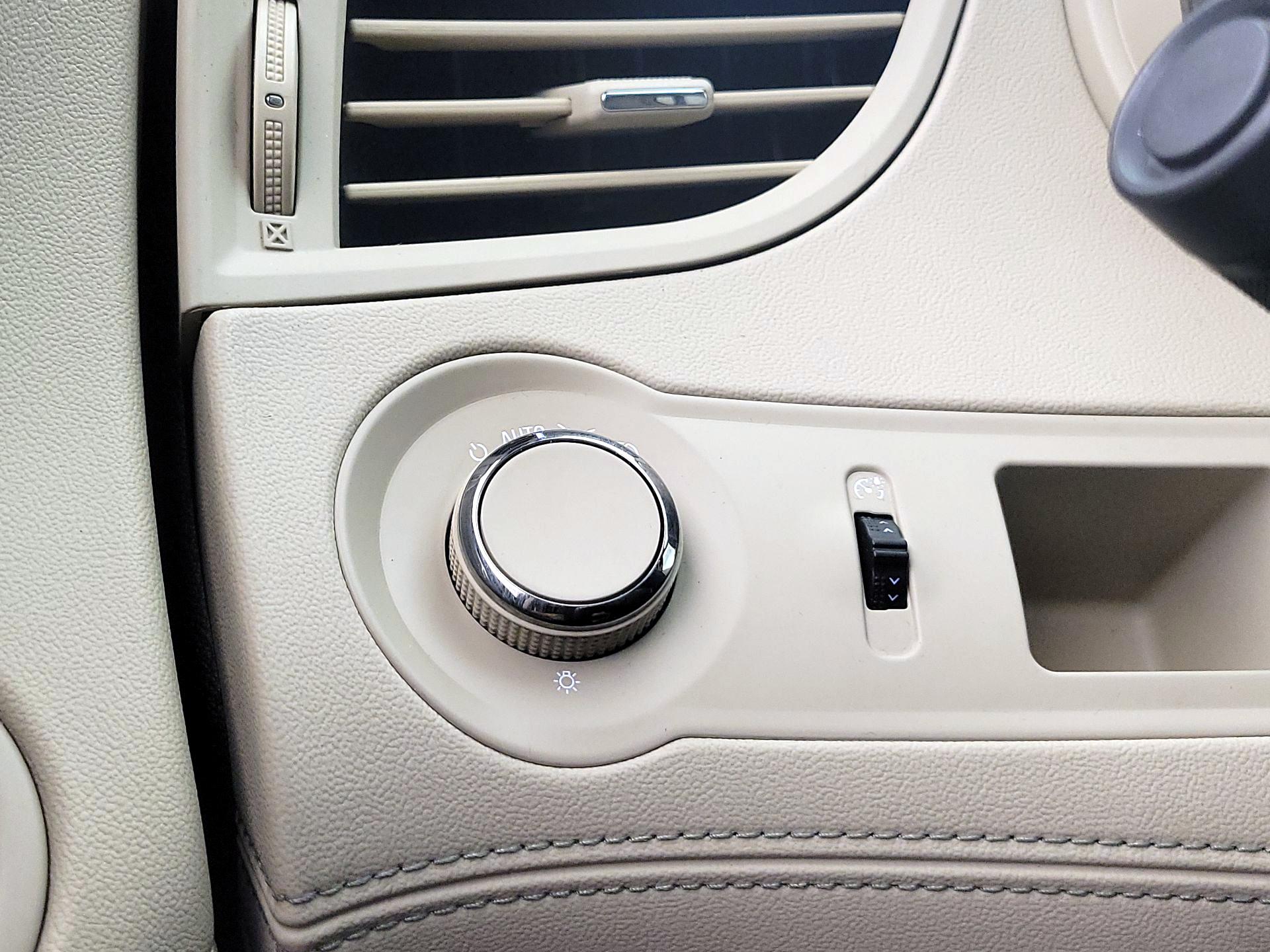 Thumbnail: 2015 Buick LaCrosse - 13