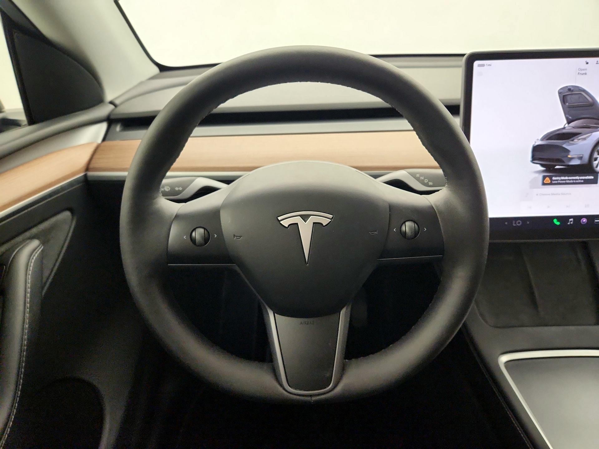 Thumbnail: 2023 Tesla Model Y - 10