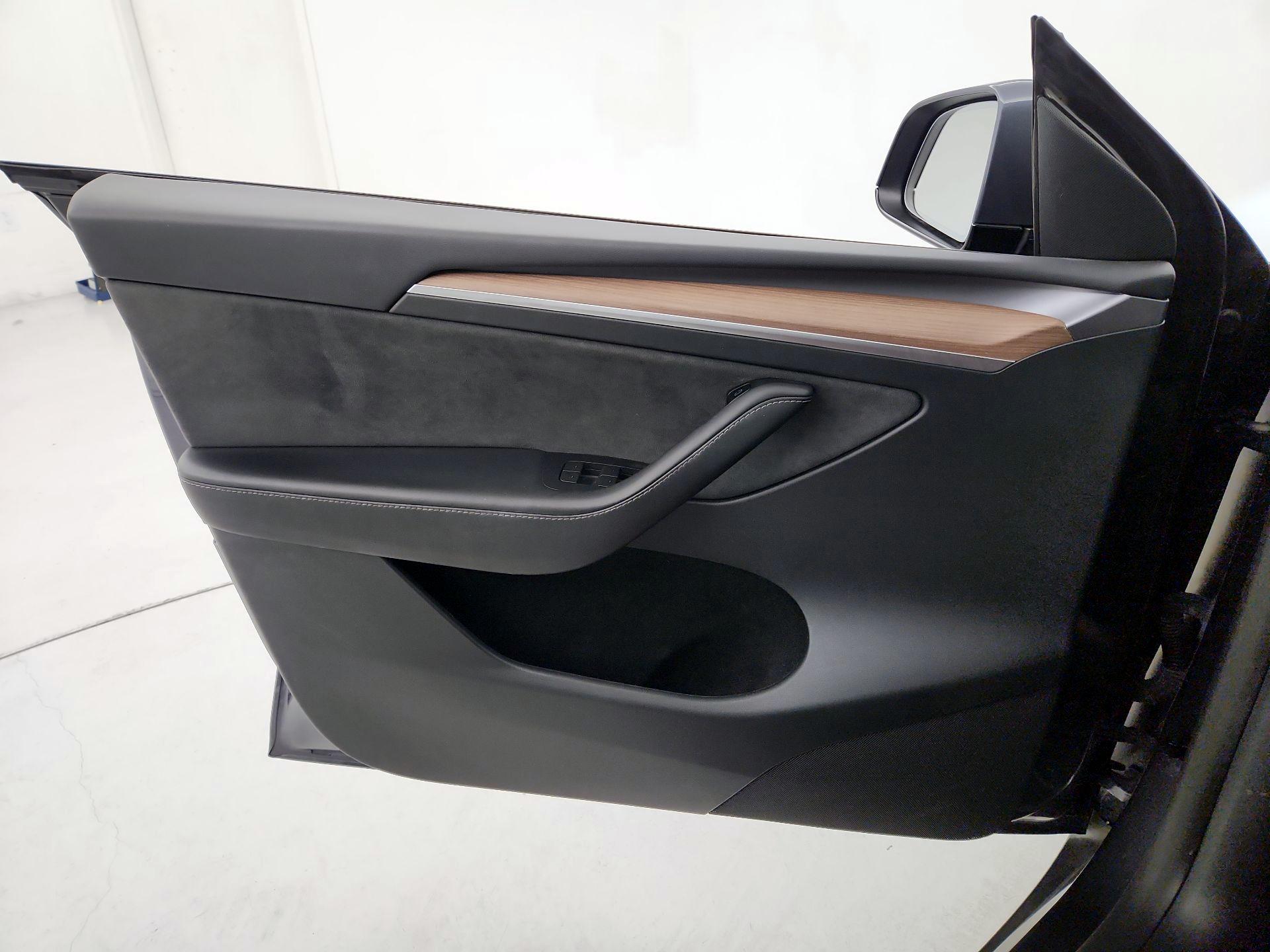 Thumbnail: 2023 Tesla Model Y - 12