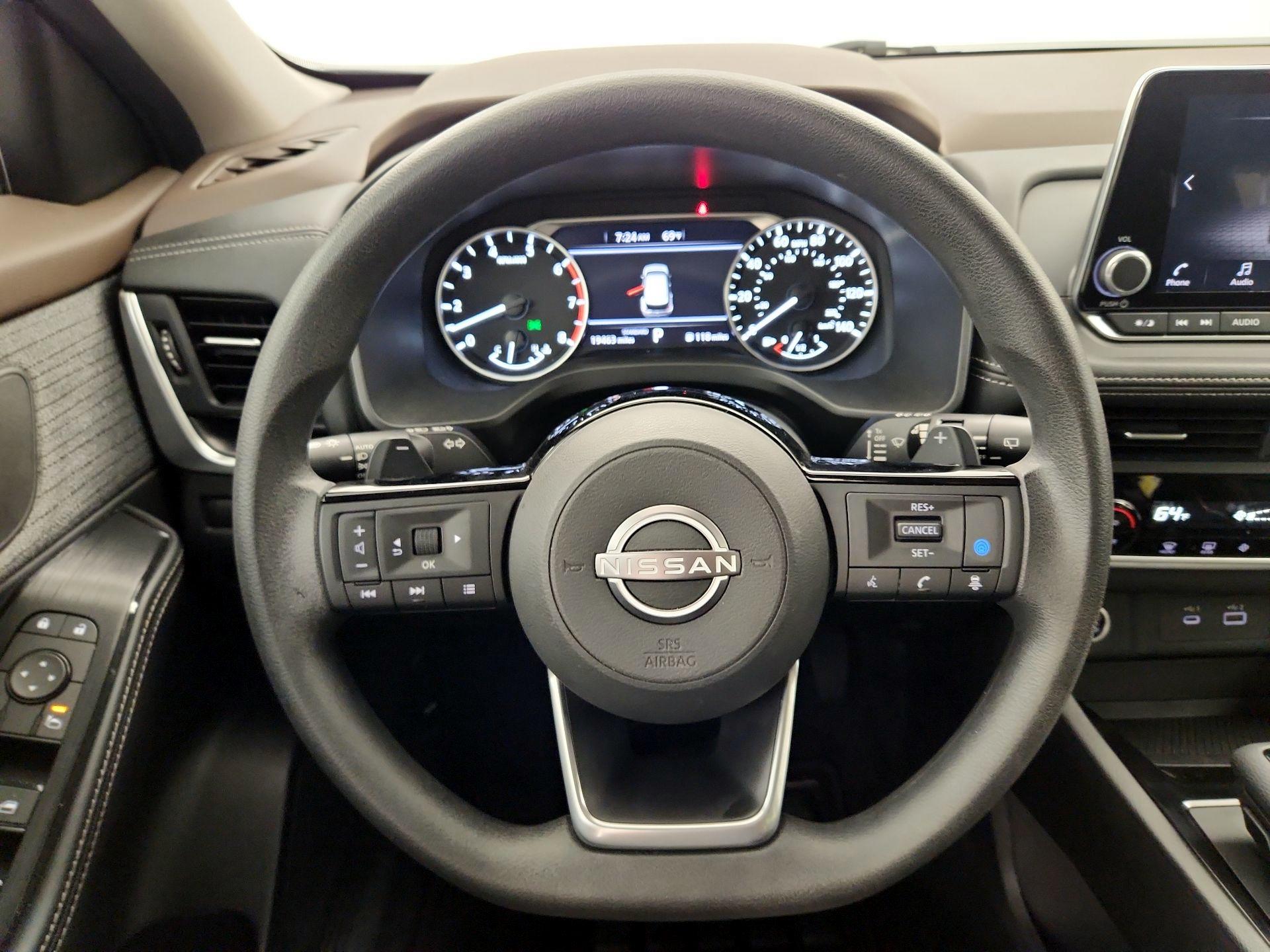 Thumbnail: 2023 Nissan Rogue - 10
