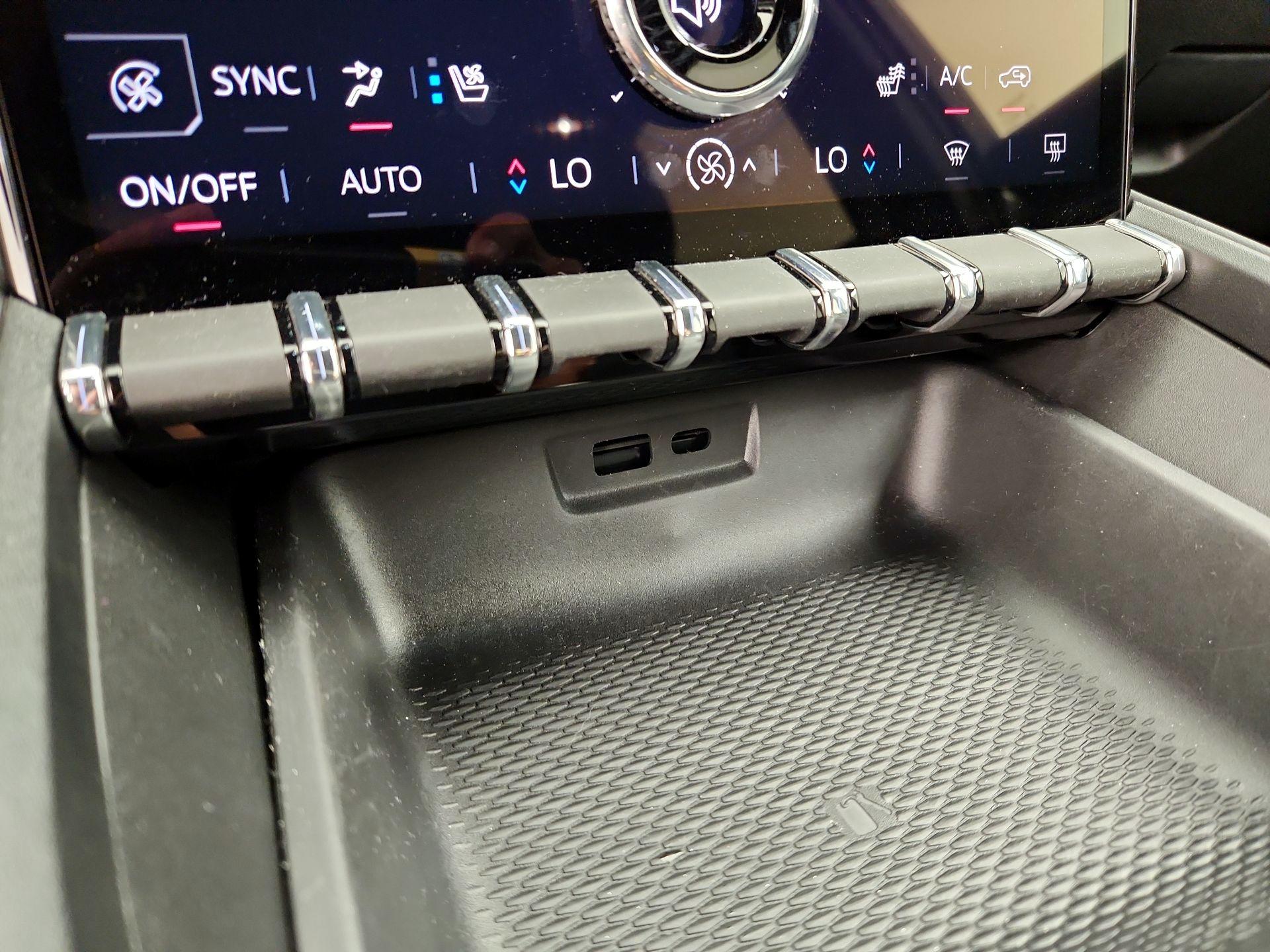 Thumbnail: 2025 GMC Terrain - 18