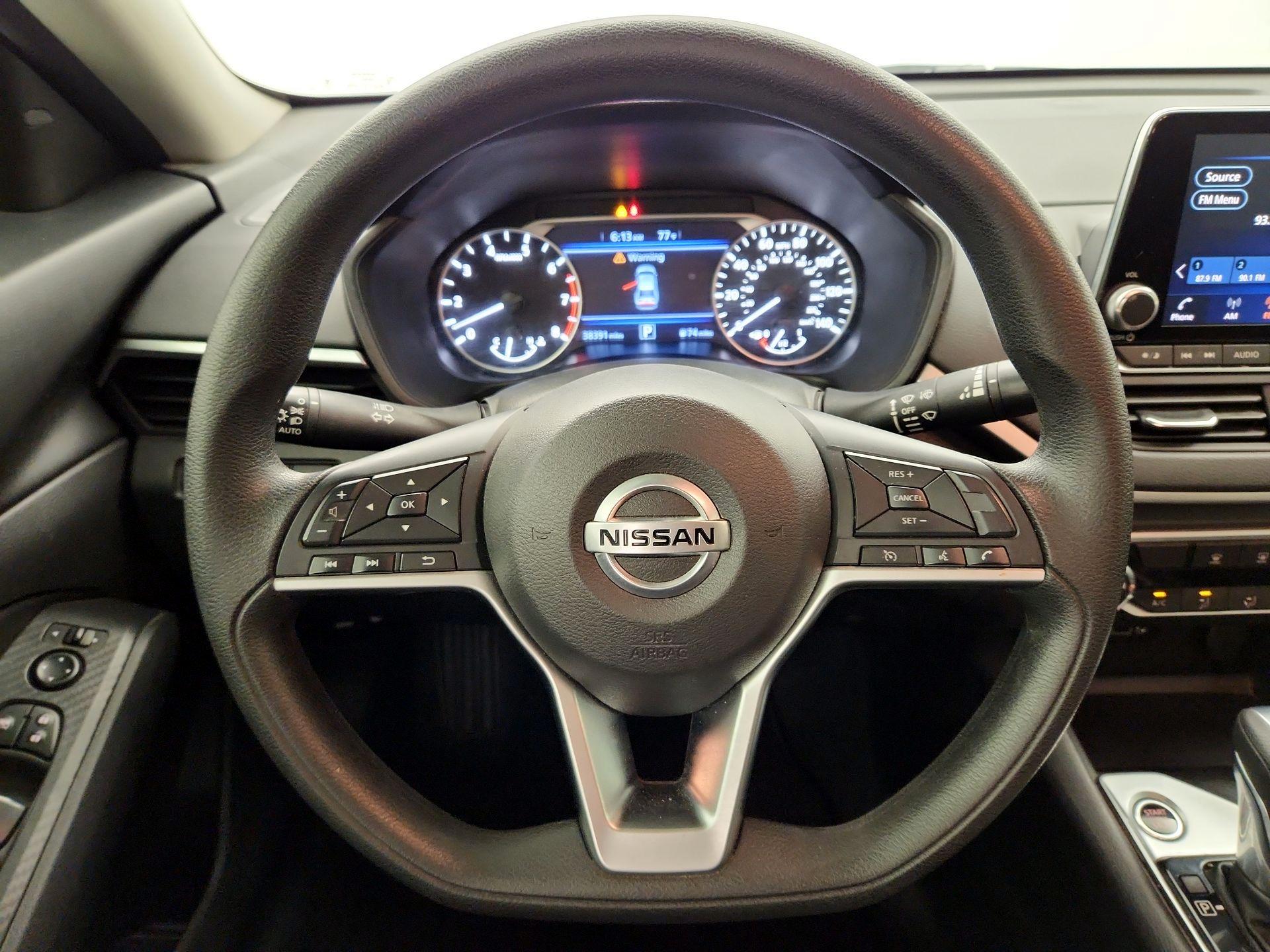 Thumbnail: 2022 Nissan Altima - 10