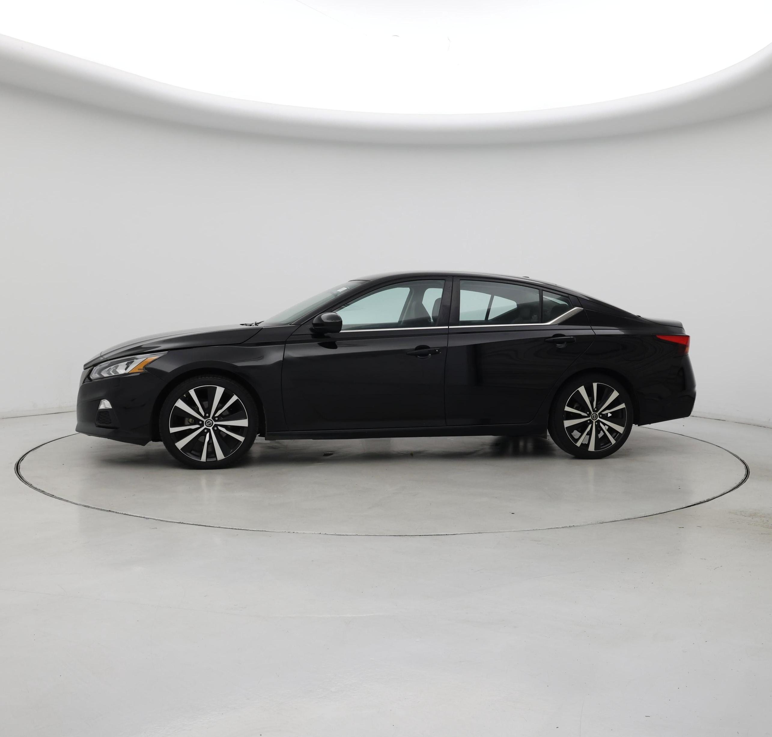 Thumbnail: 2021 Nissan Altima - 3