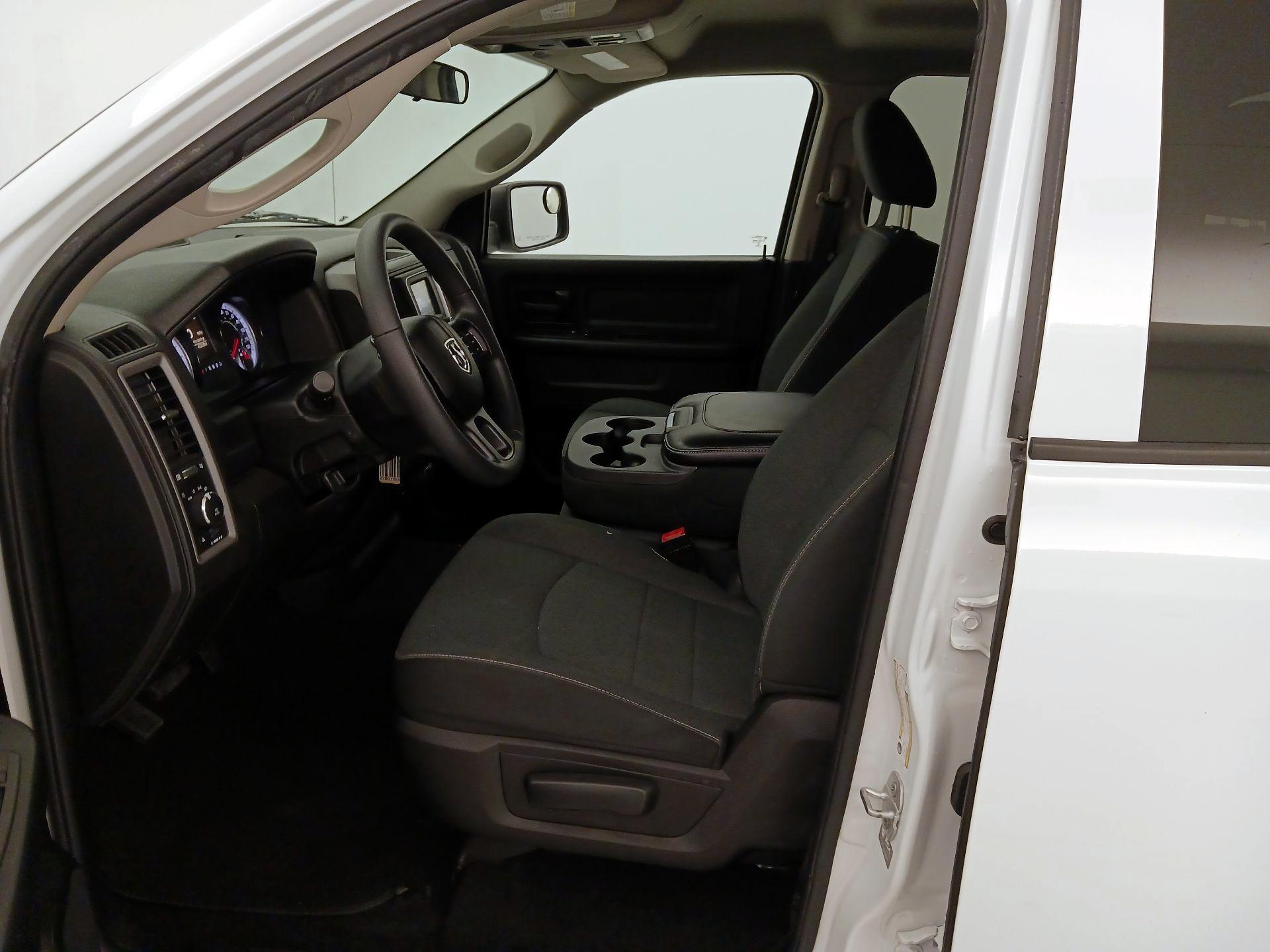 Thumbnail: 2021 RAM 1500 Classic - 11