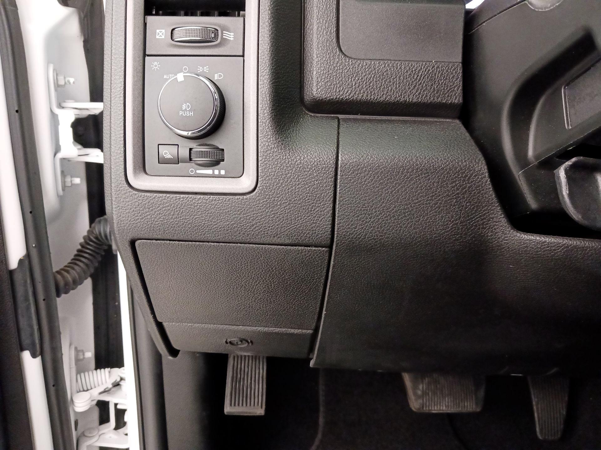 Thumbnail: 2021 RAM 1500 Classic - 13