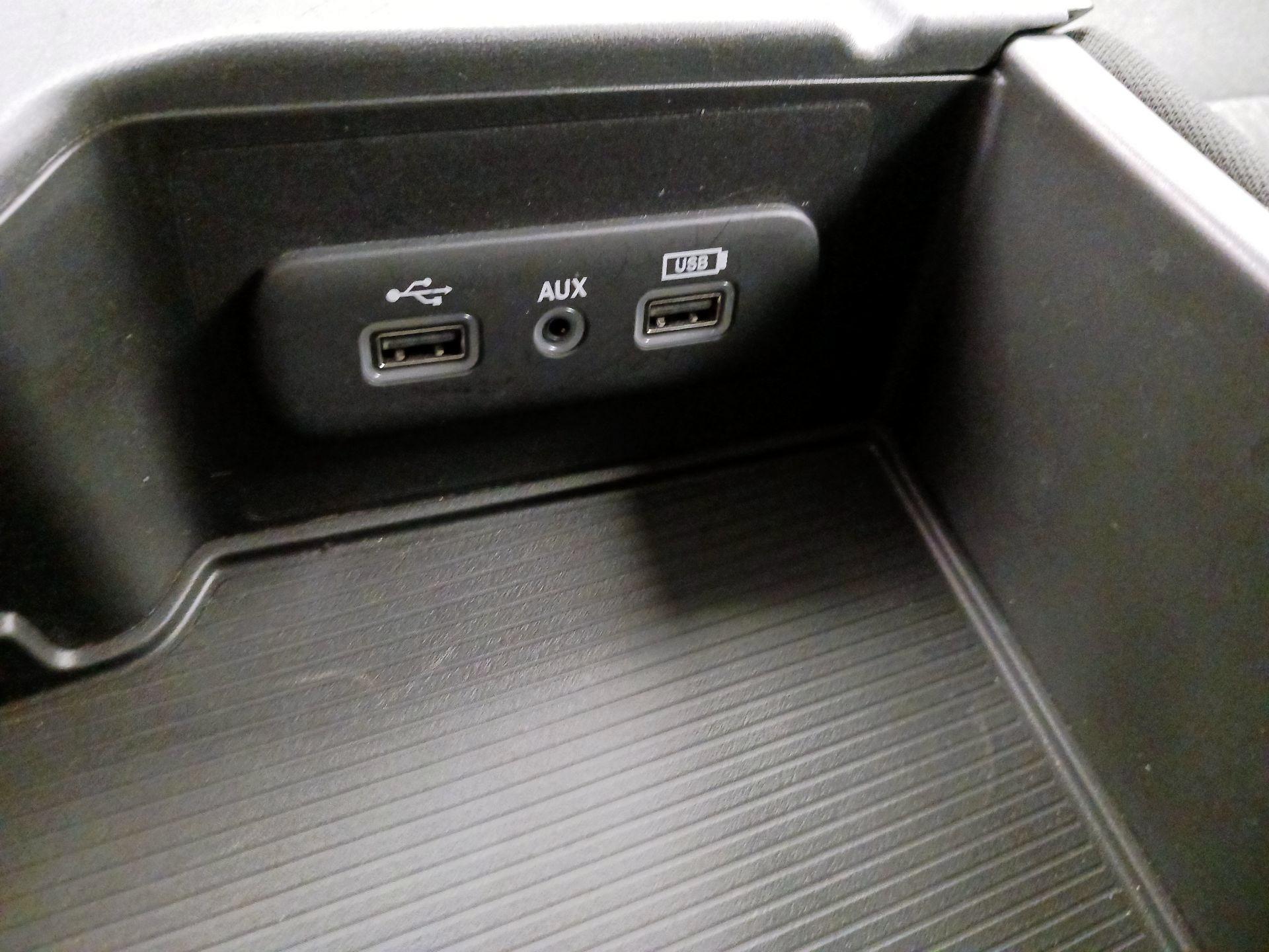 Thumbnail: 2021 RAM 1500 Classic - 18