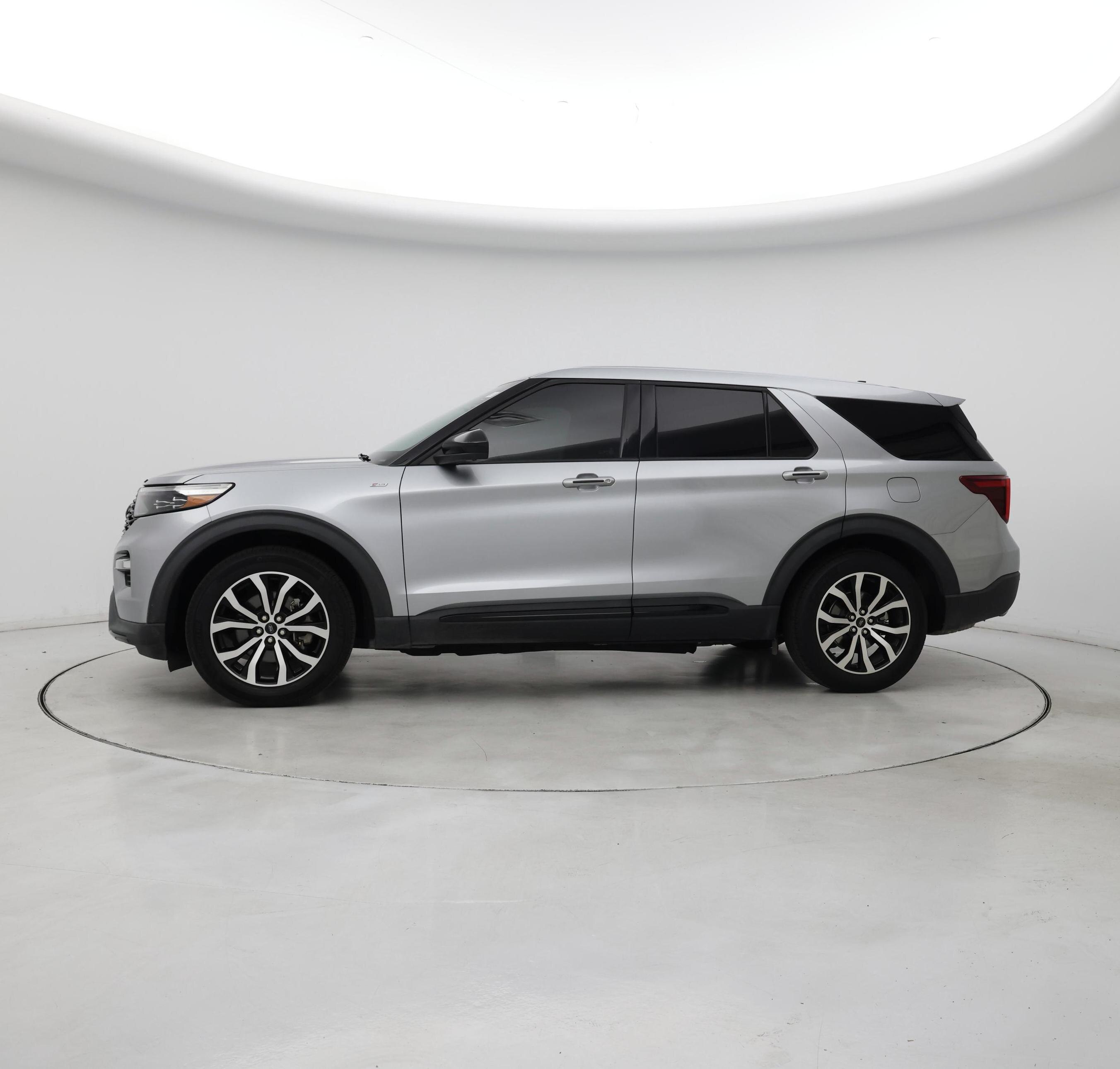 Thumbnail: 2022 Ford Explorer - 3