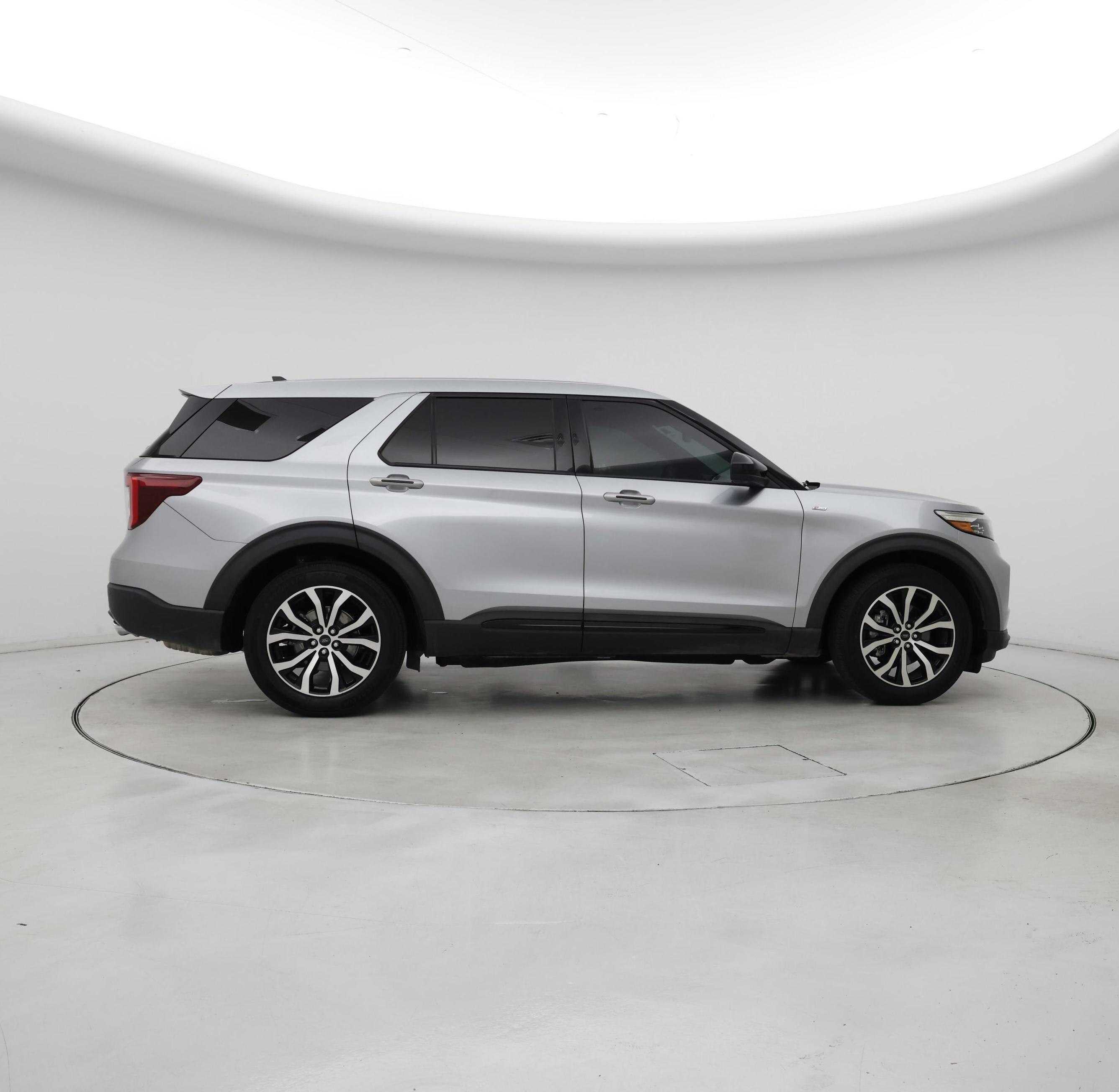 Thumbnail: 2022 Ford Explorer - 7