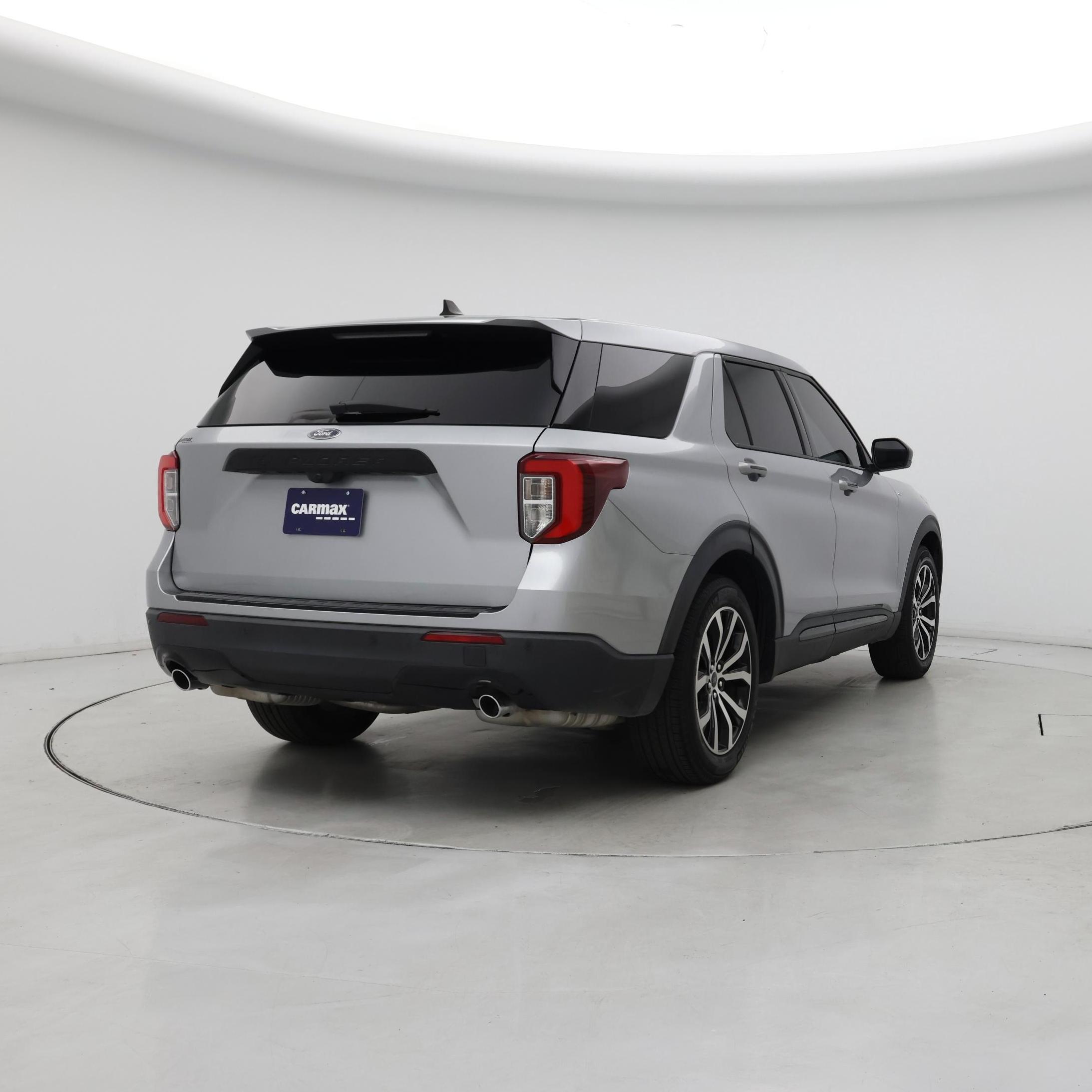 Thumbnail: 2022 Ford Explorer - 8