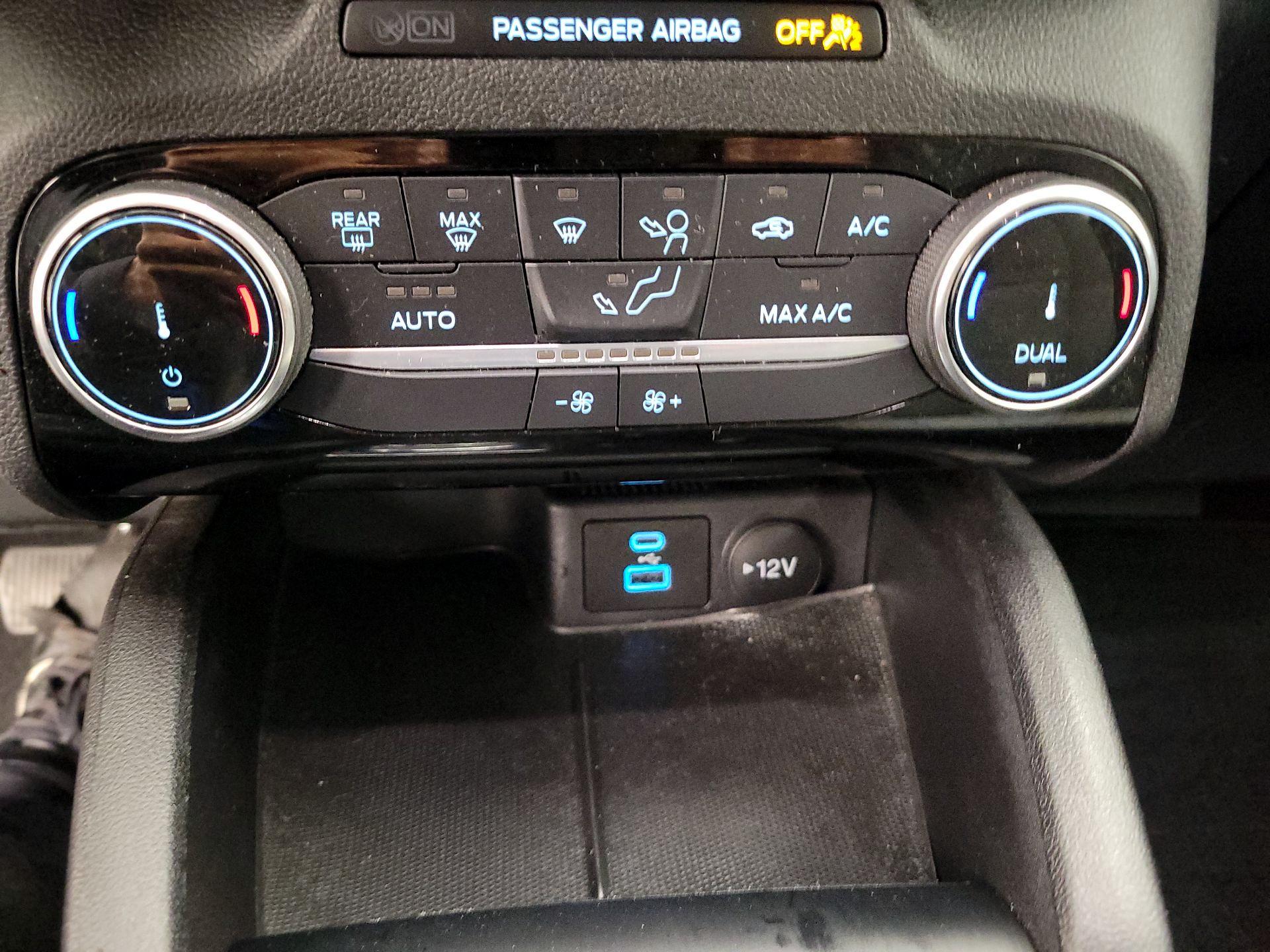 Thumbnail: 2022 Ford Escape - 16