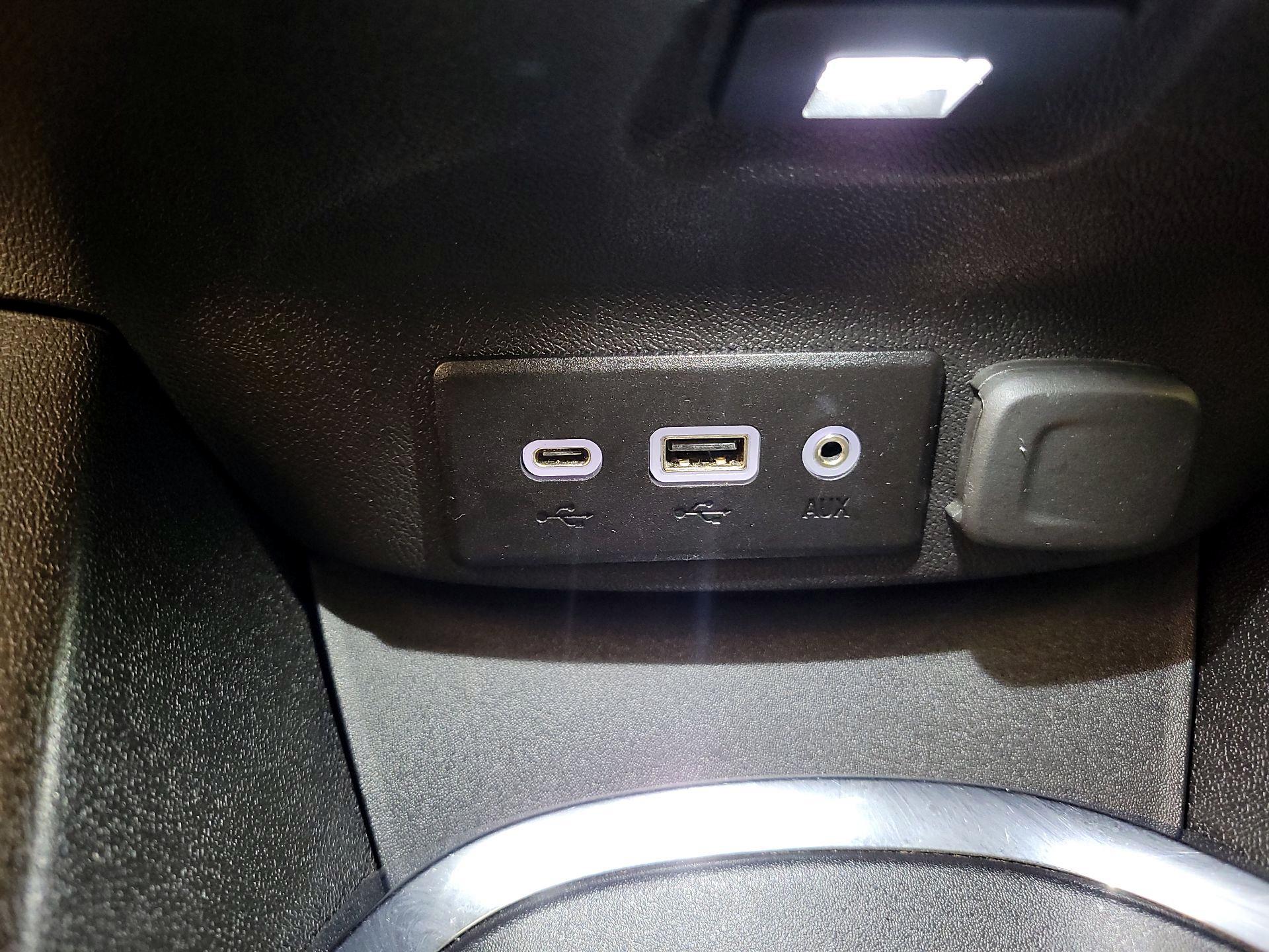 Thumbnail: 2023 Chevrolet Malibu - 18