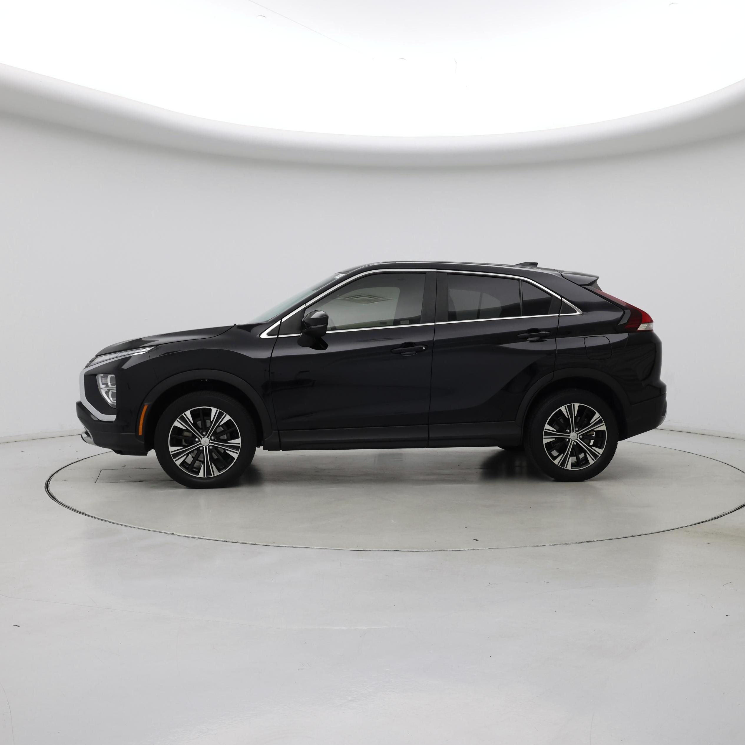 Thumbnail: 2022 Mitsubishi Eclipse Cross - 3