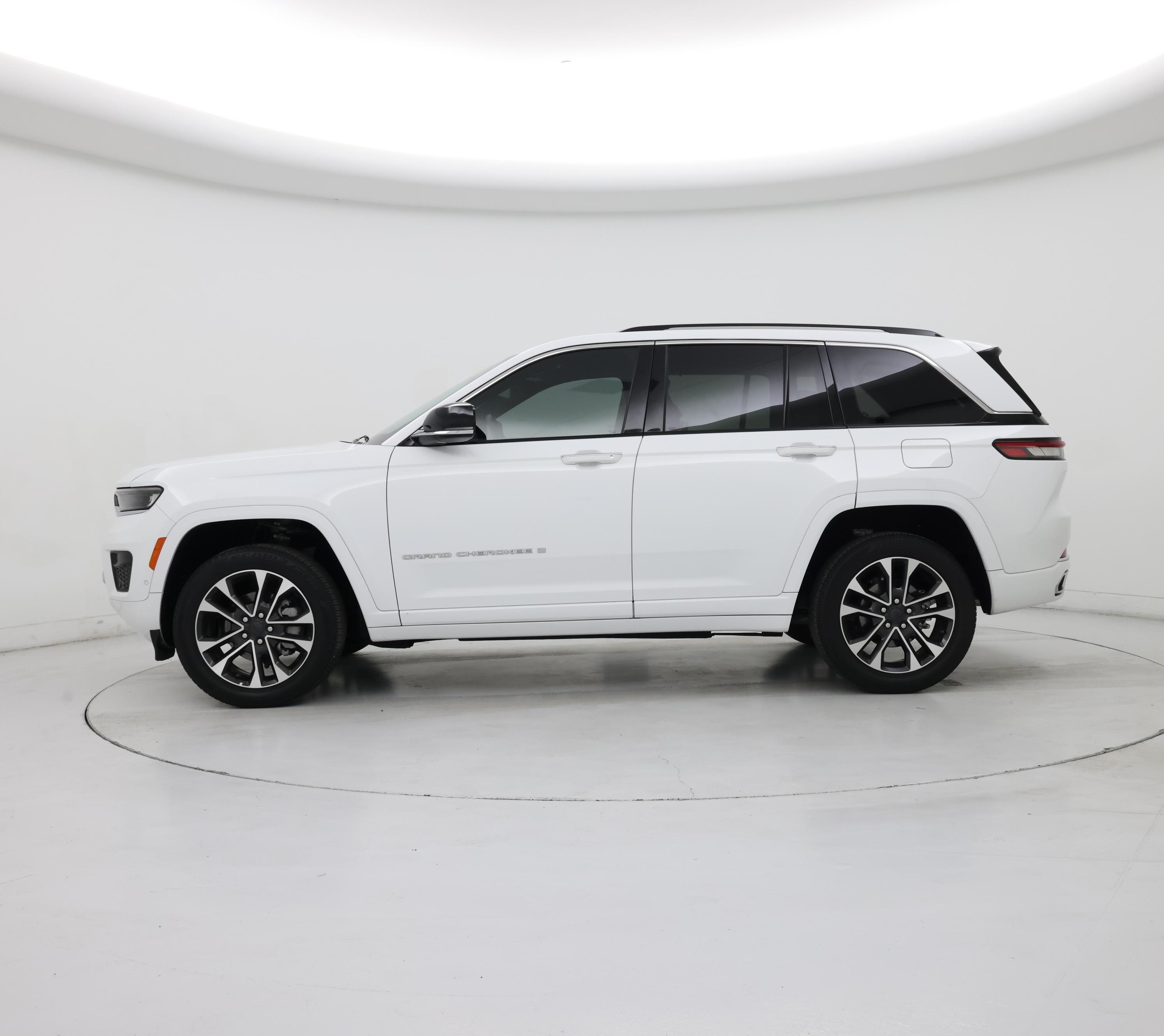 Thumbnail: 2022 Jeep Grand Cherokee - 3