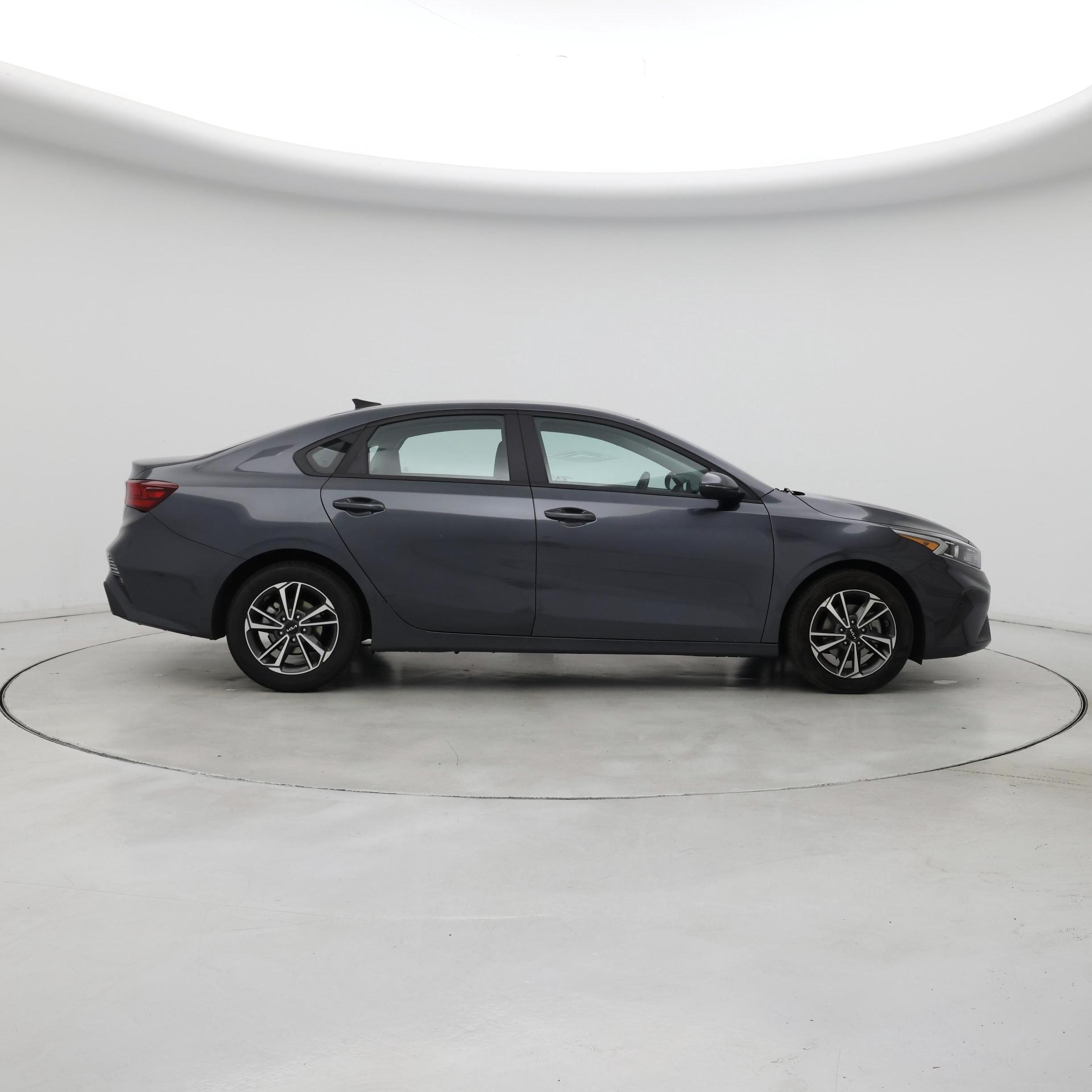 Thumbnail: 2023 Kia Forte - 7