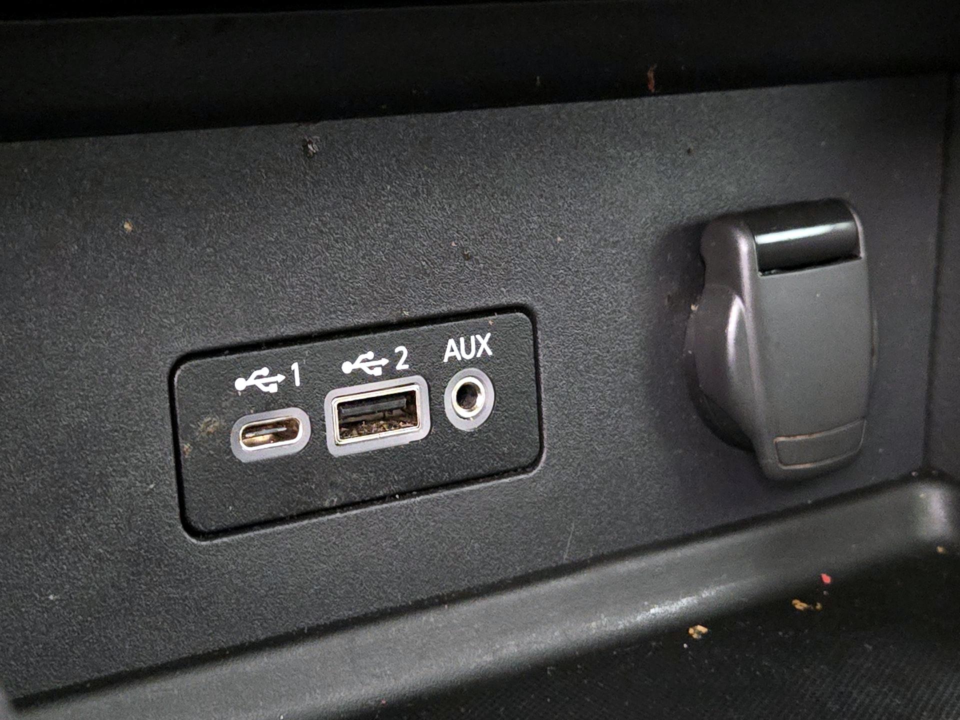 Thumbnail: 2023 Nissan Sentra - 18