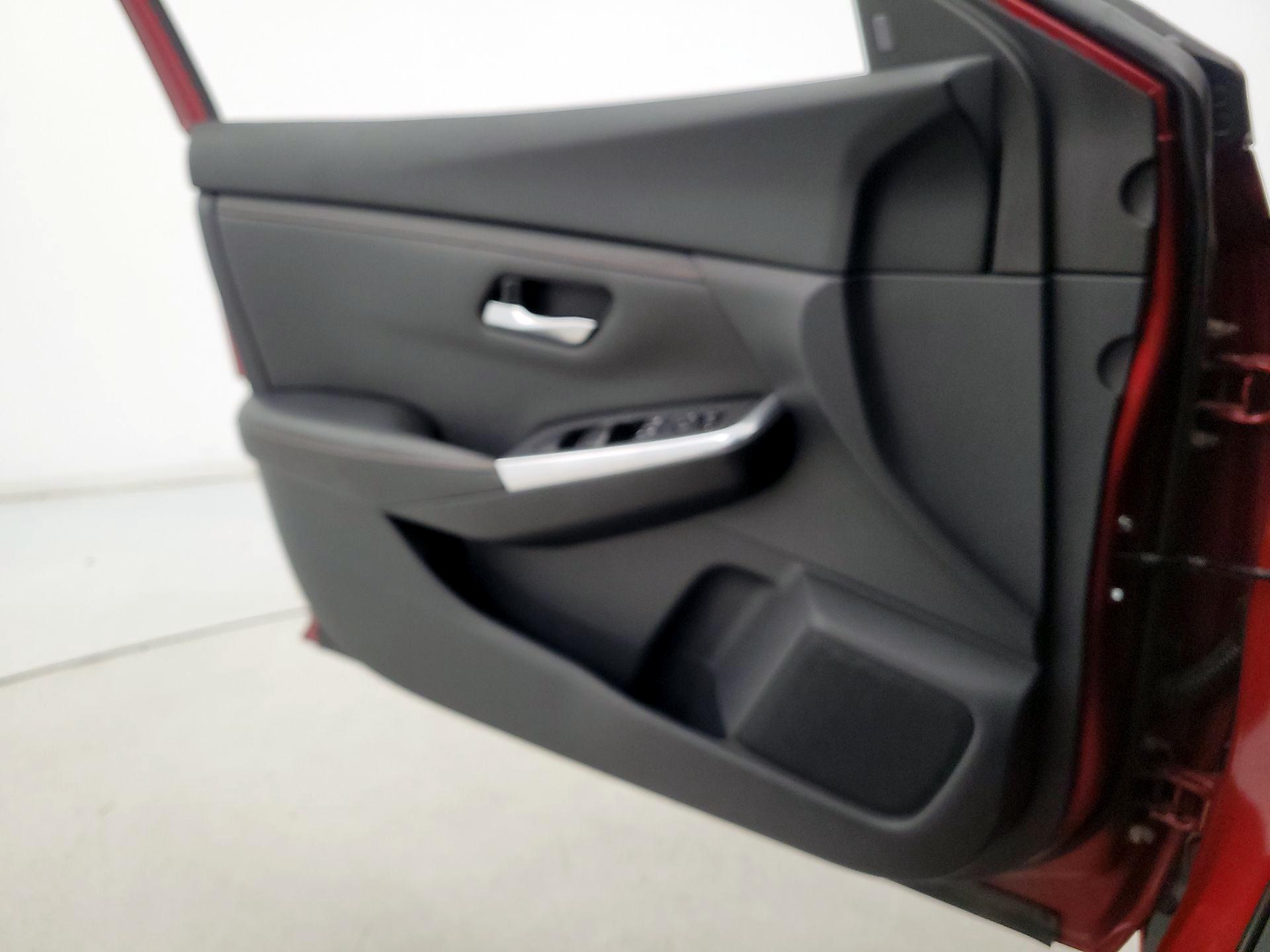 Thumbnail: 2020 Nissan Sentra - 12