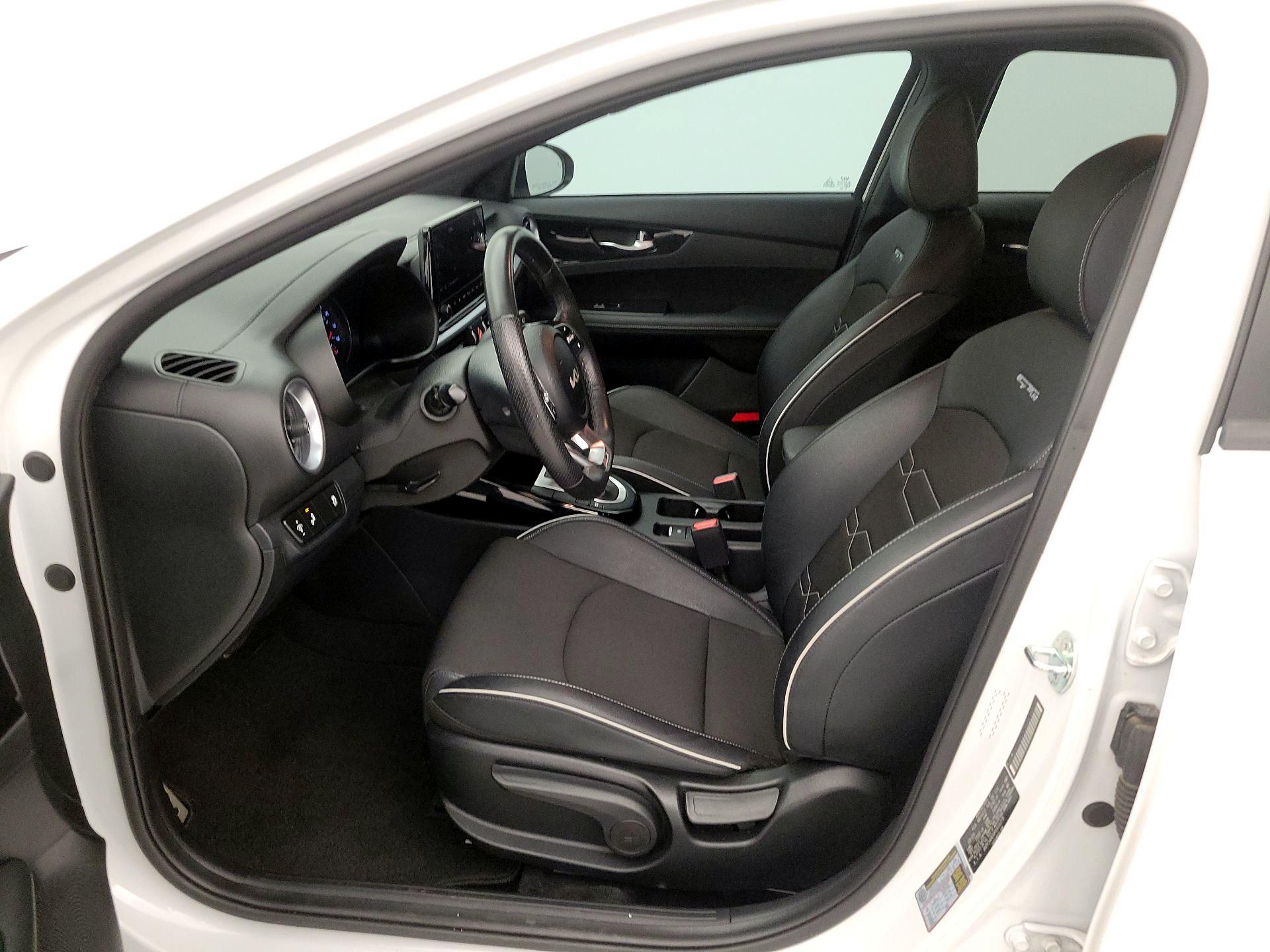 Thumbnail: 2023 Kia Forte - 11