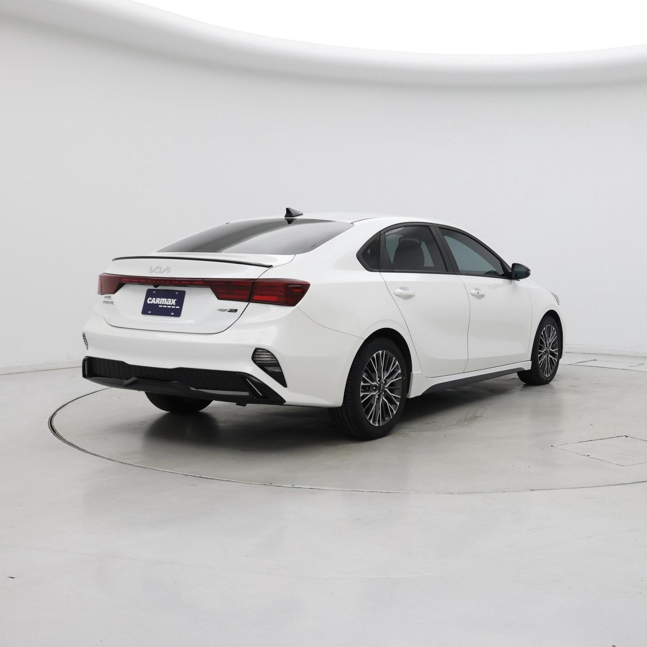 Thumbnail: 2023 Kia Forte - 8