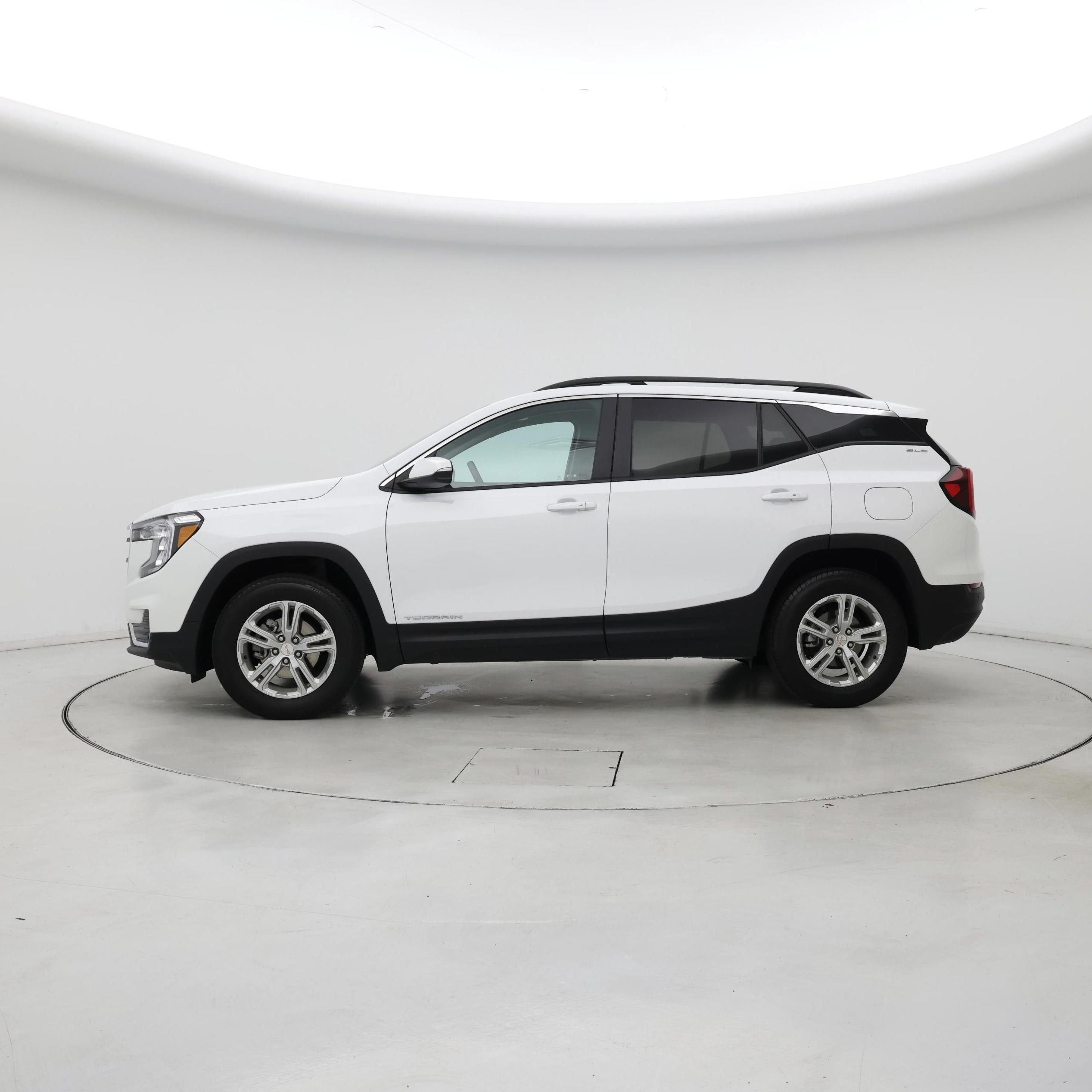 Thumbnail: 2023 GMC Terrain - 3