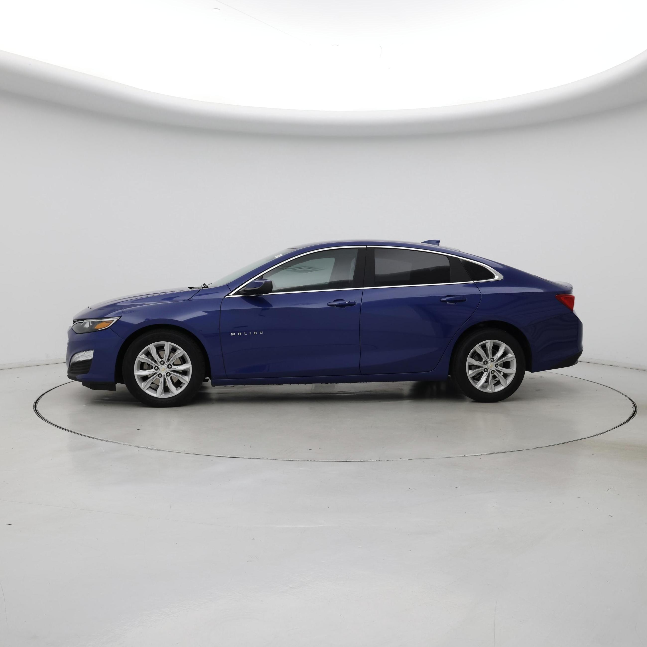 Thumbnail: 2023 Chevrolet Malibu - 3